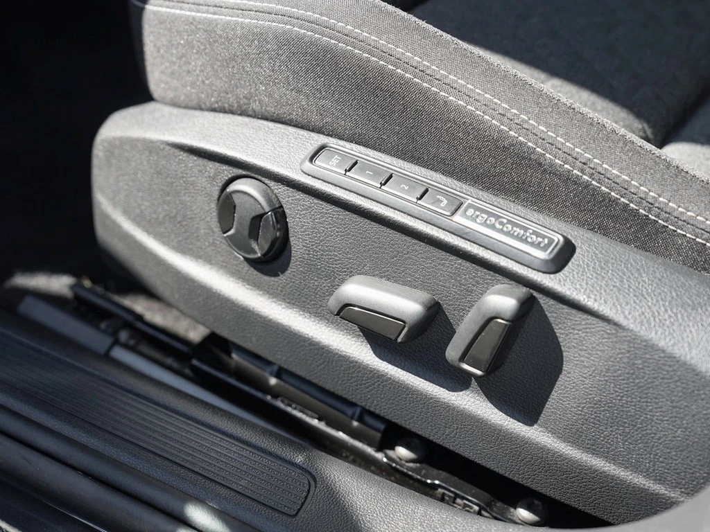Volkswagen-Passat-image-19