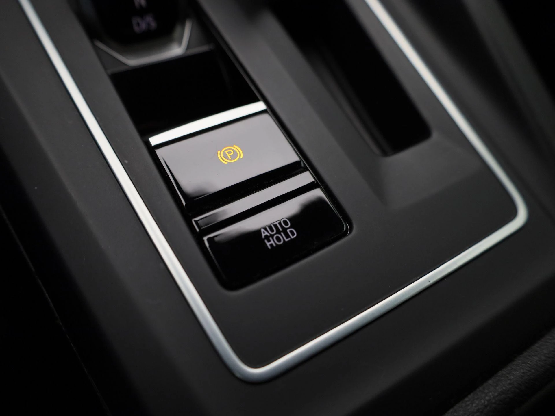Volkswagen-Golf-image-29