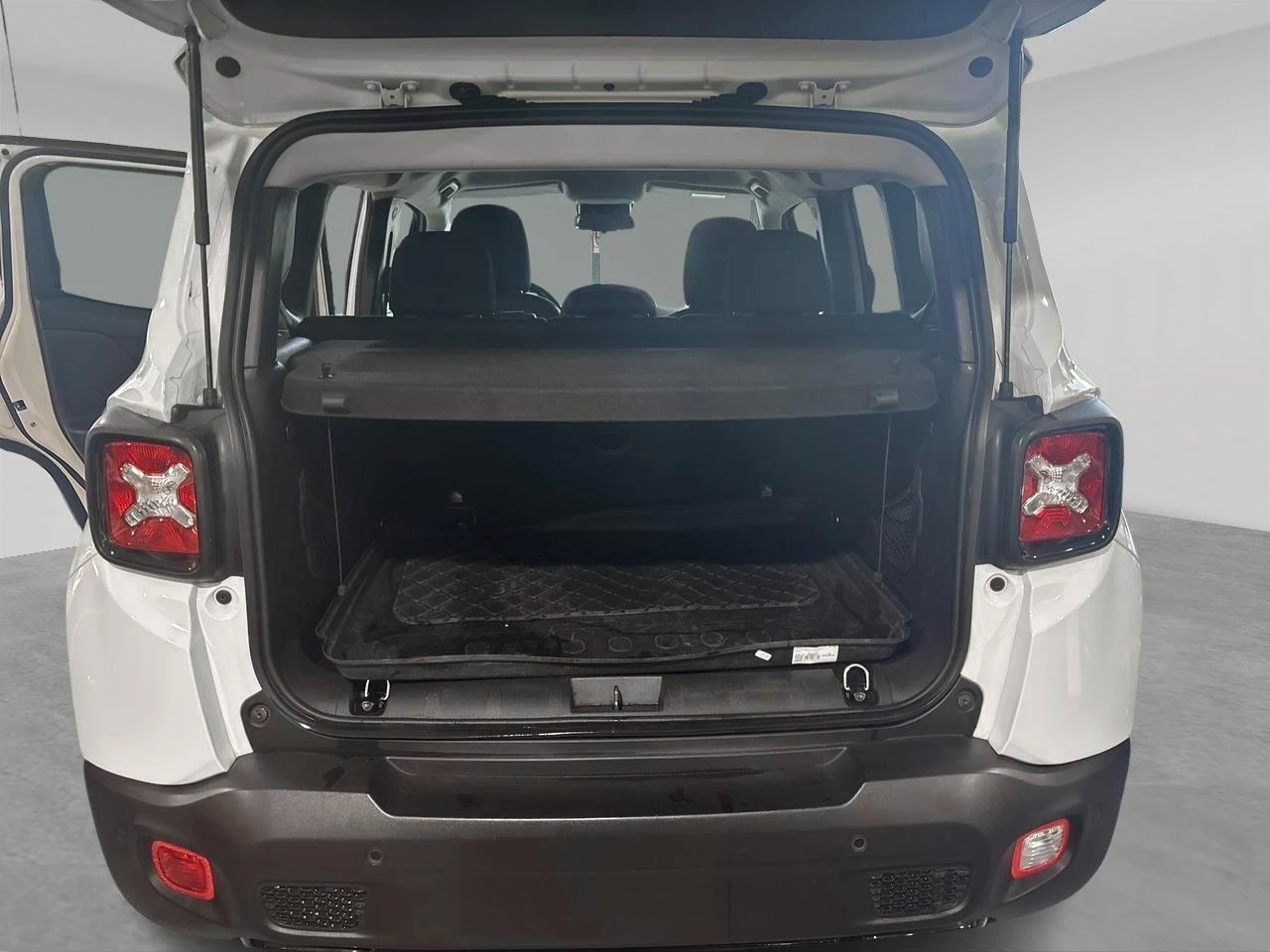 Jeep-Renegade-image-6