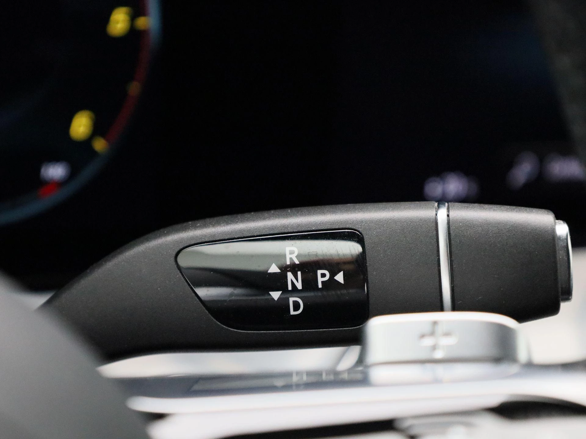 Mercedes-Benz-Classe E-image-24