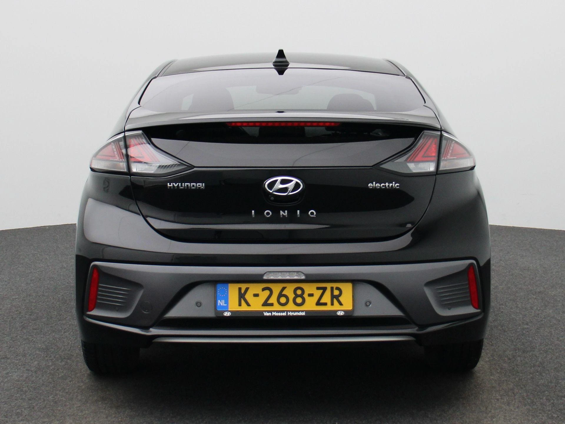 Hyundai-IONIQ-image-4