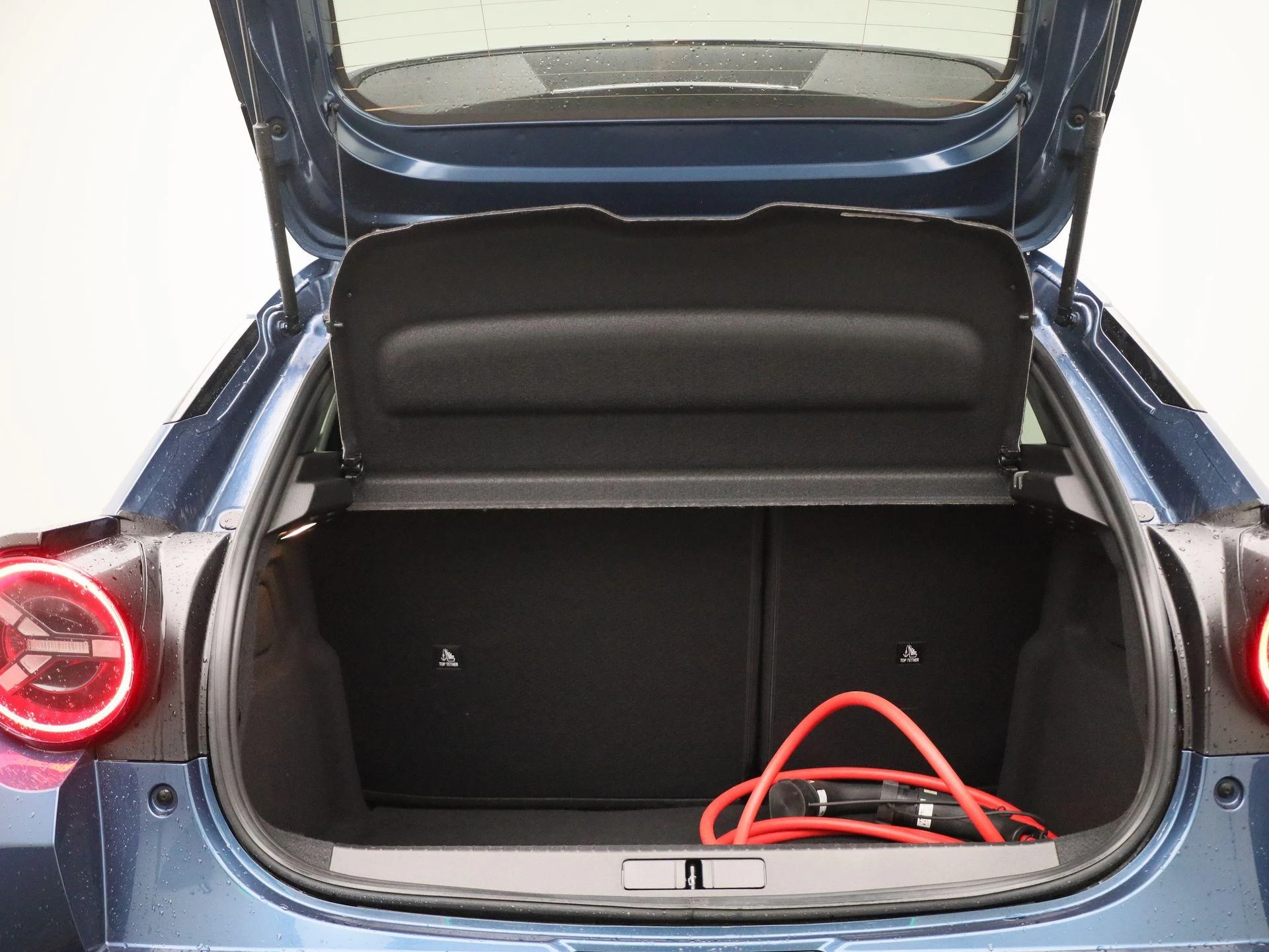 Lancia Ypsilon Edizione Cassina Limitata 51 kWh