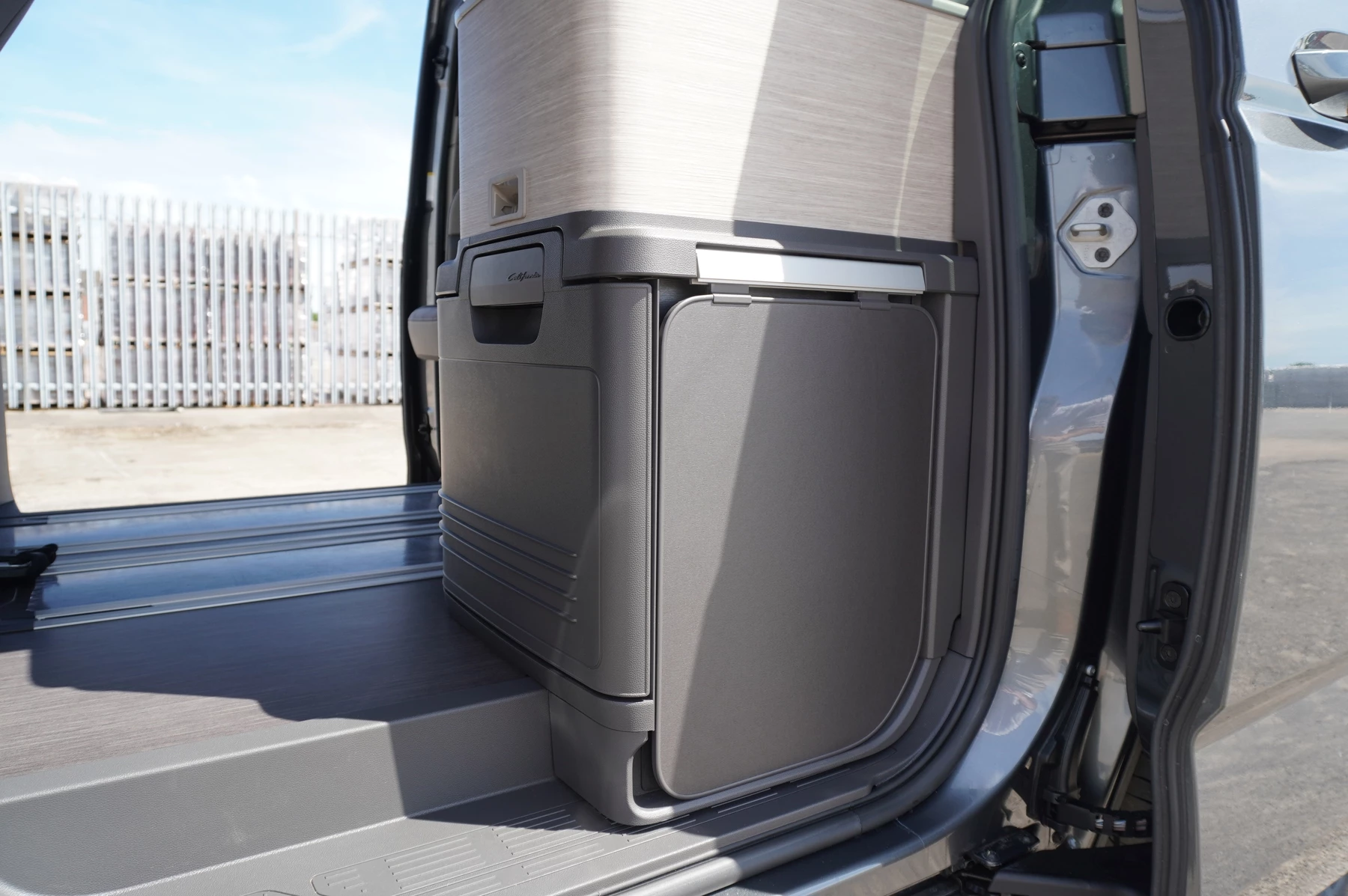 Volkswagen-California-image-29