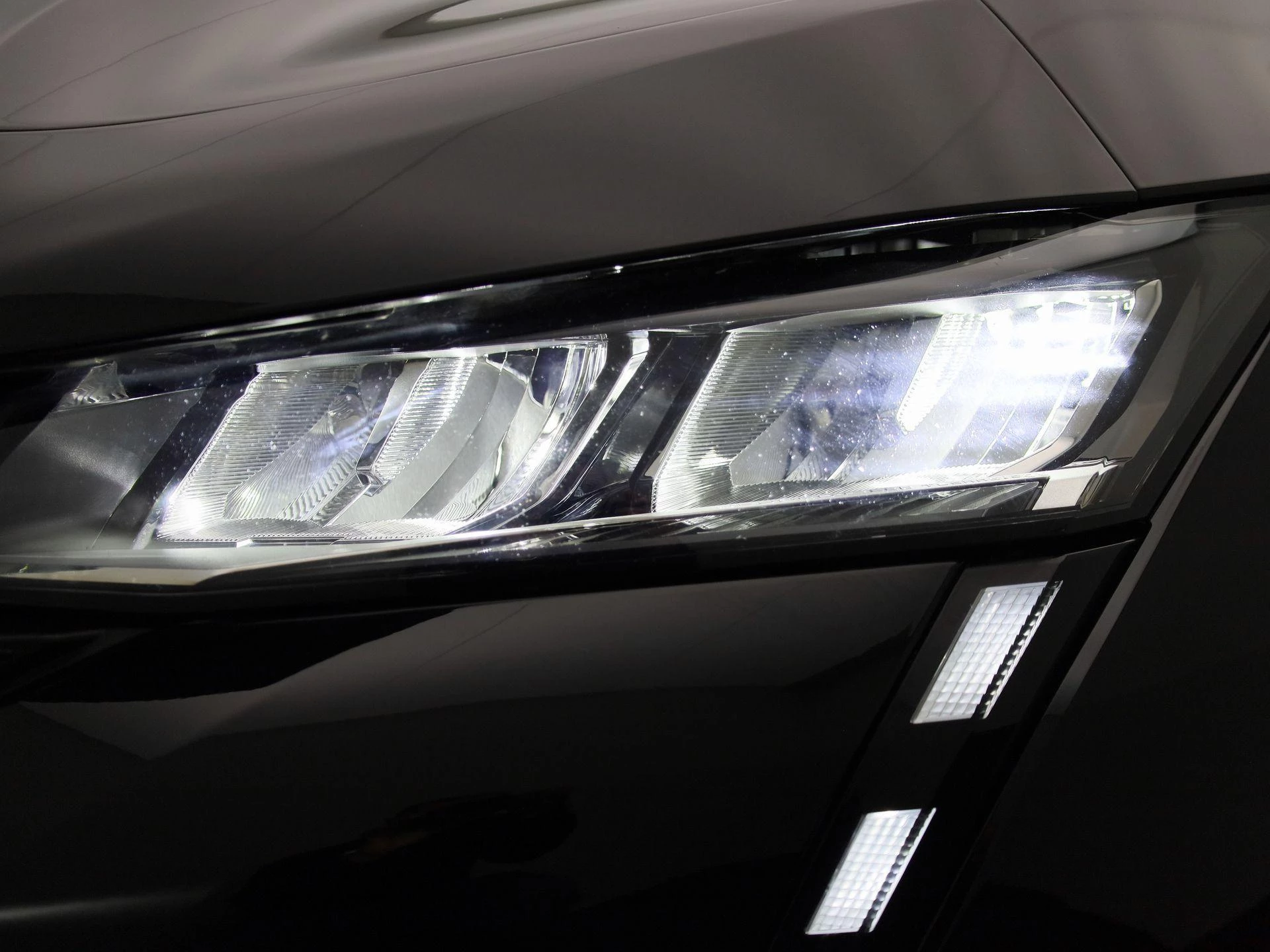 Peugeot-308-image-12