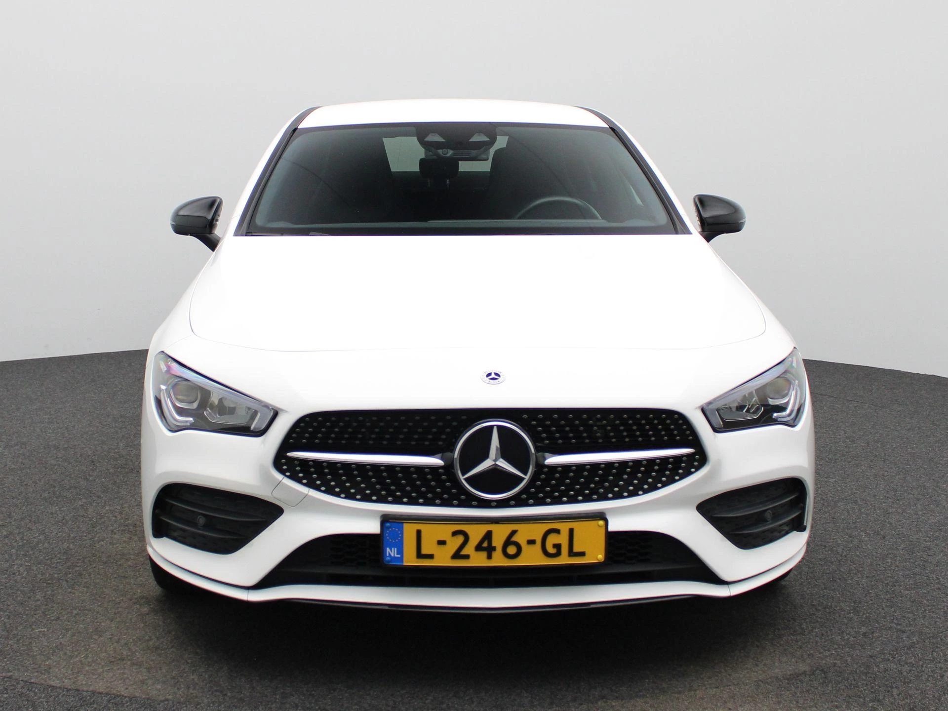 Mercedes-Benz-CLA-image-3