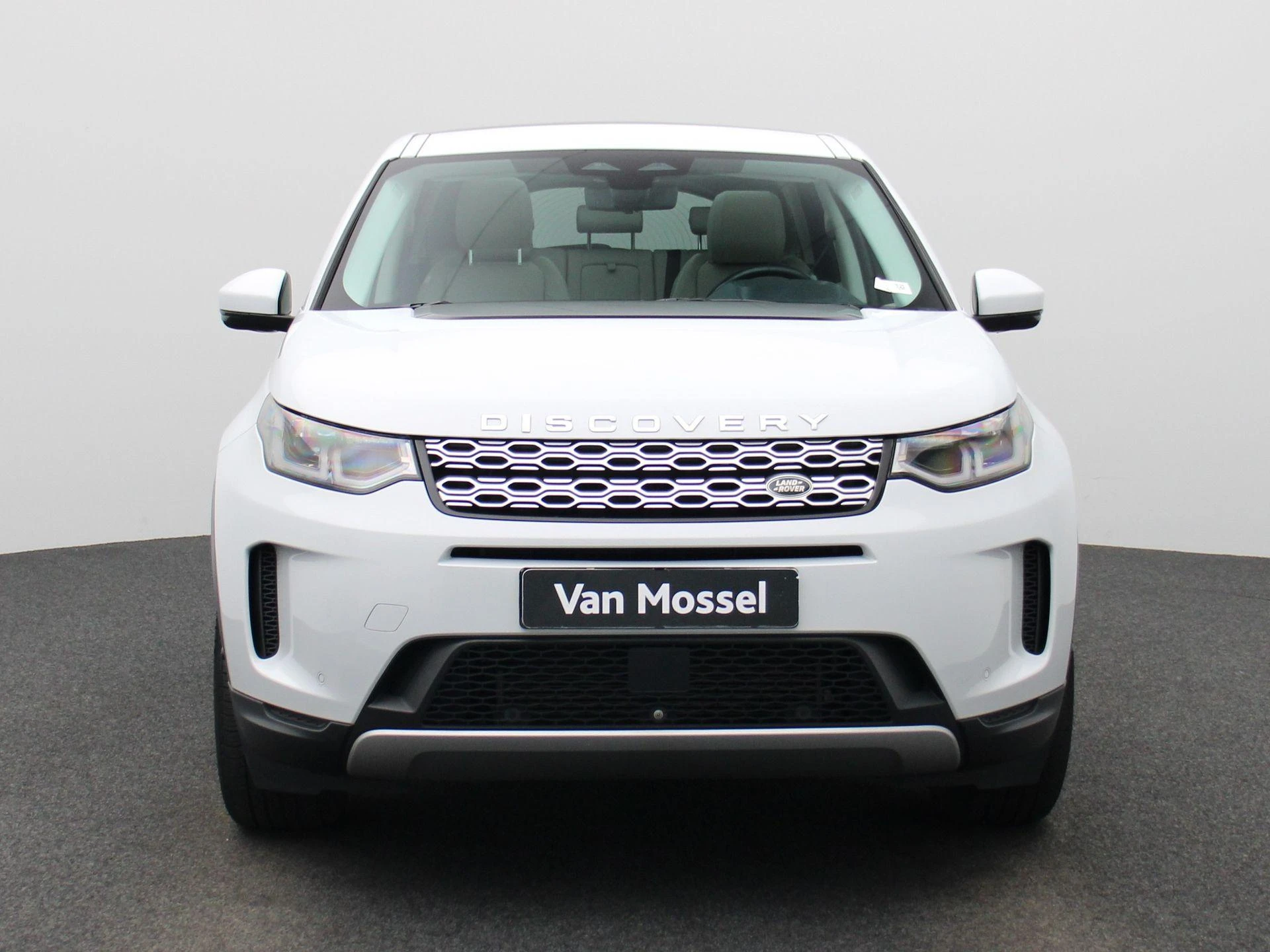 Land Rover-Discovery Sport-image-2