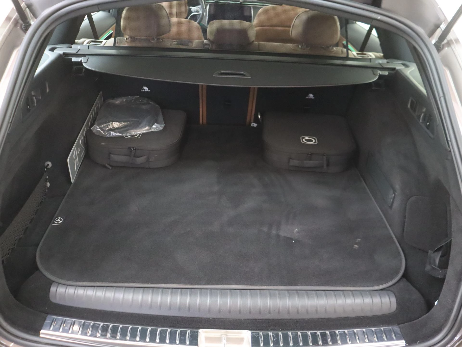 Mercedes-Benz-E-Klasse-image-29