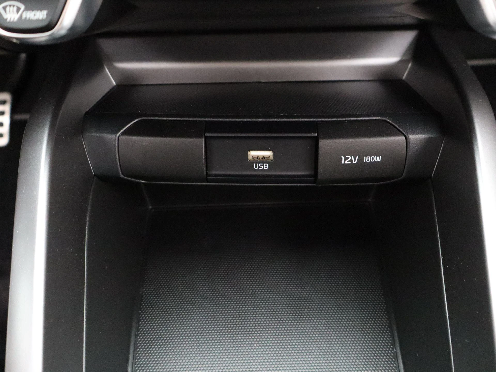 Kia-Stonic-image-19