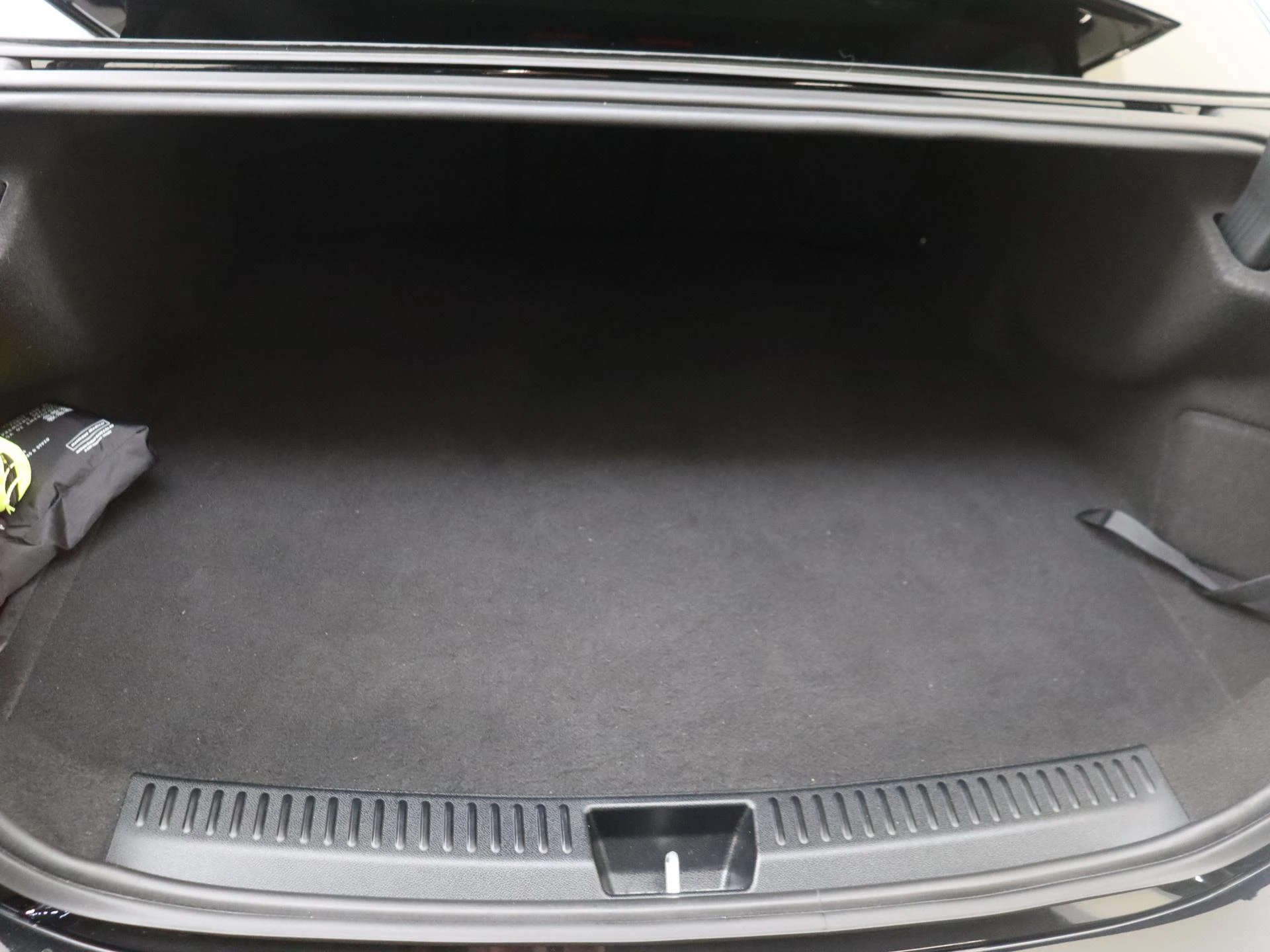 Mercedes-Benz-E-Klasse-image-33