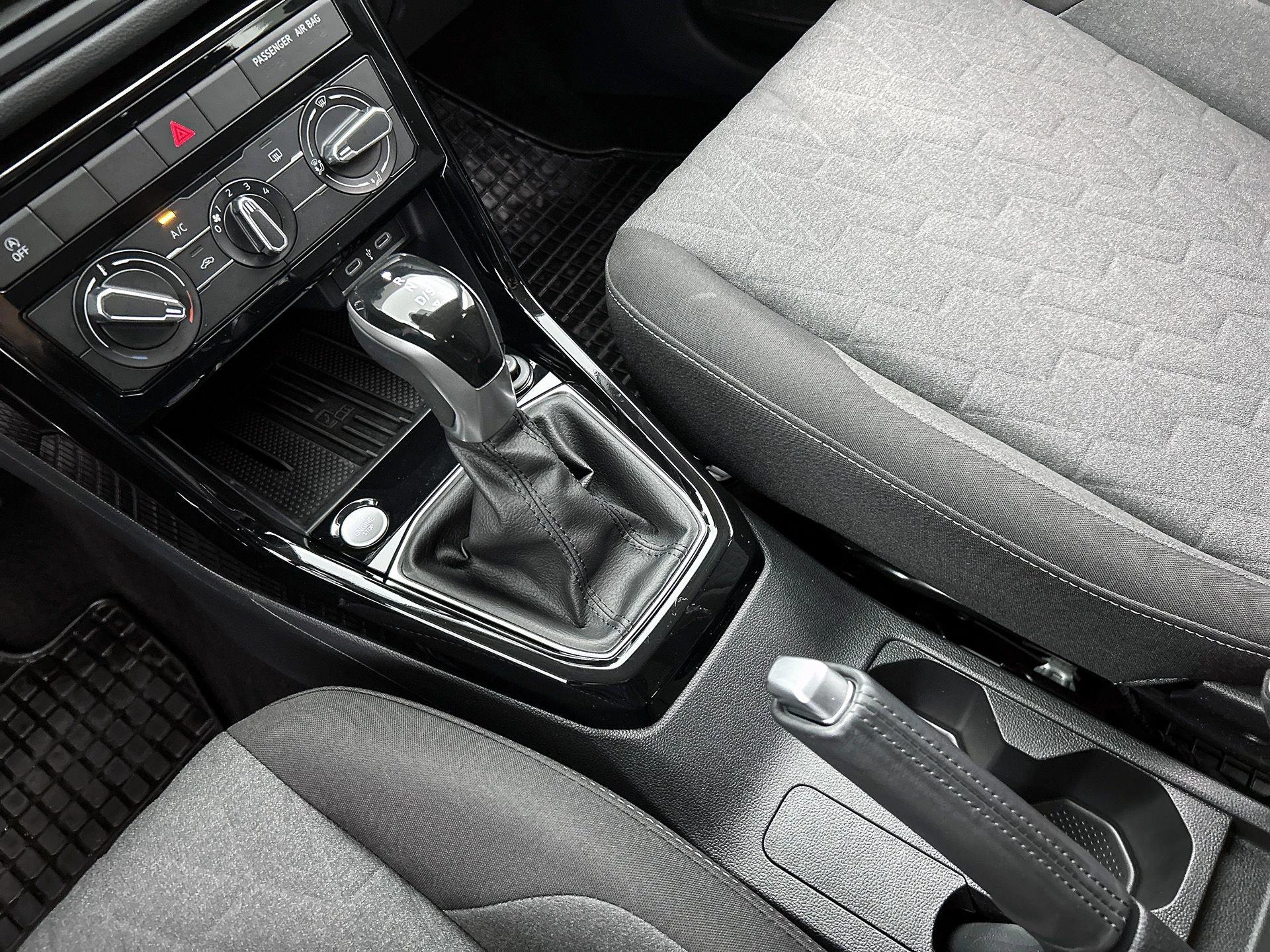 Volkswagen-T-Cross-image-26