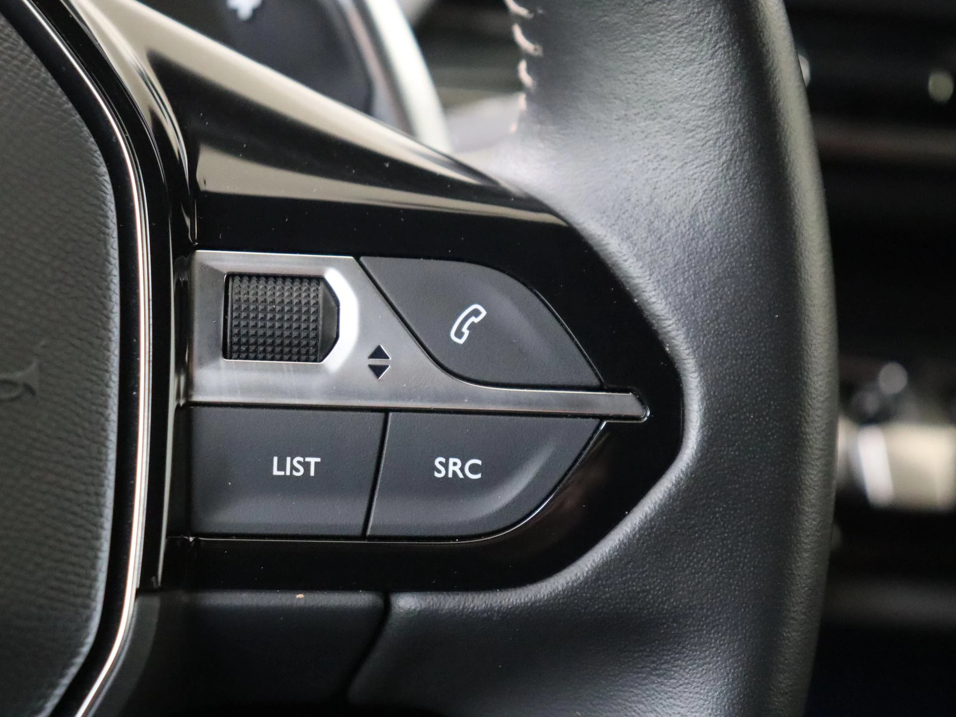 Peugeot-3008-image-13