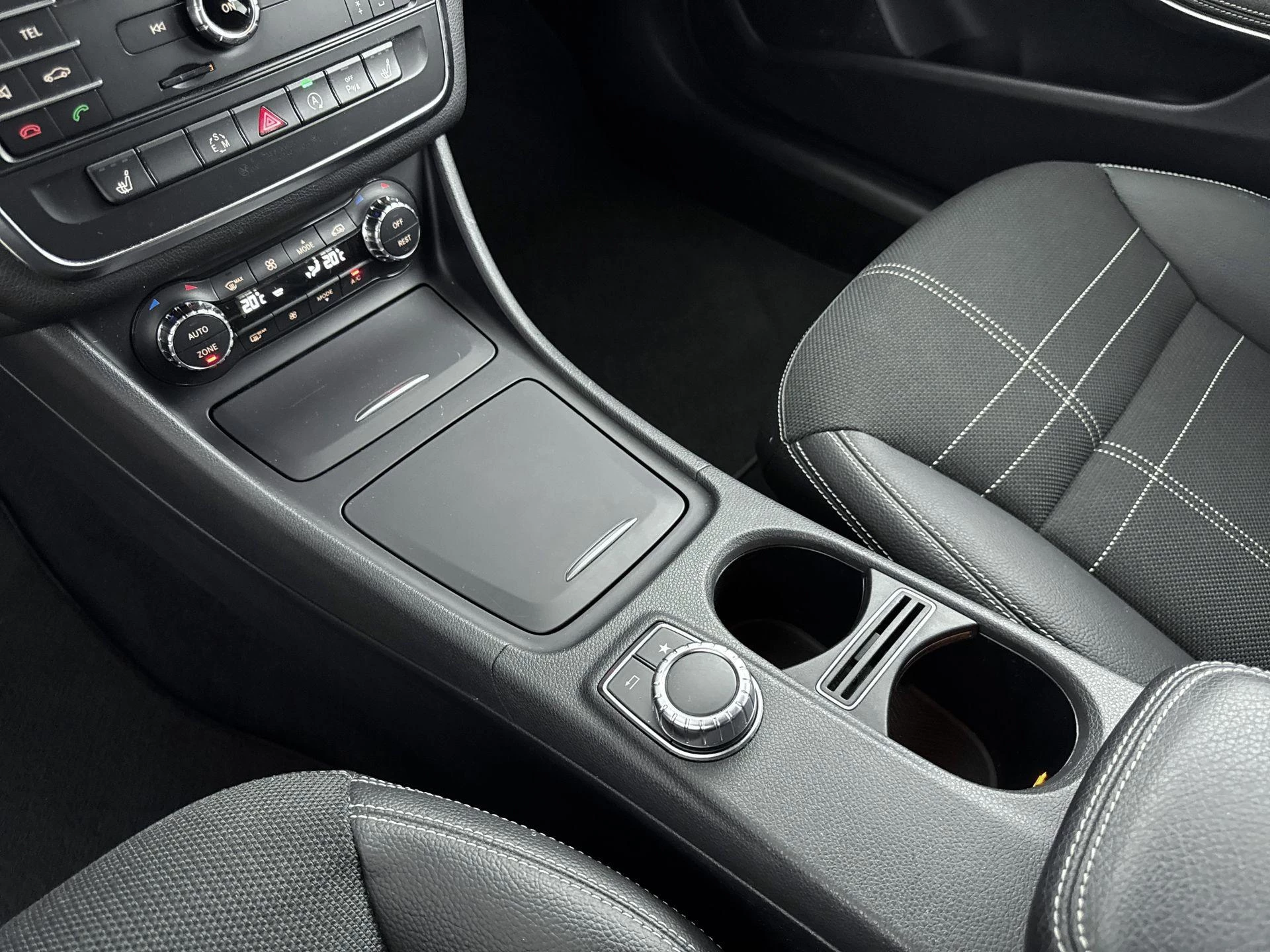 Mercedes-Benz-CLA-image-12