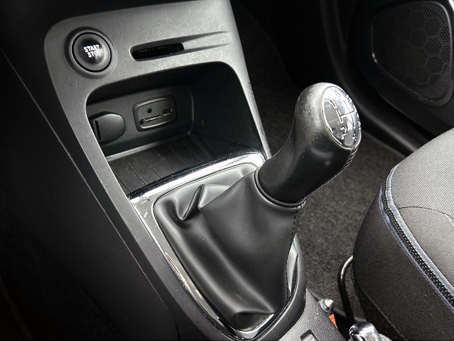 Renault-Captur-image-19