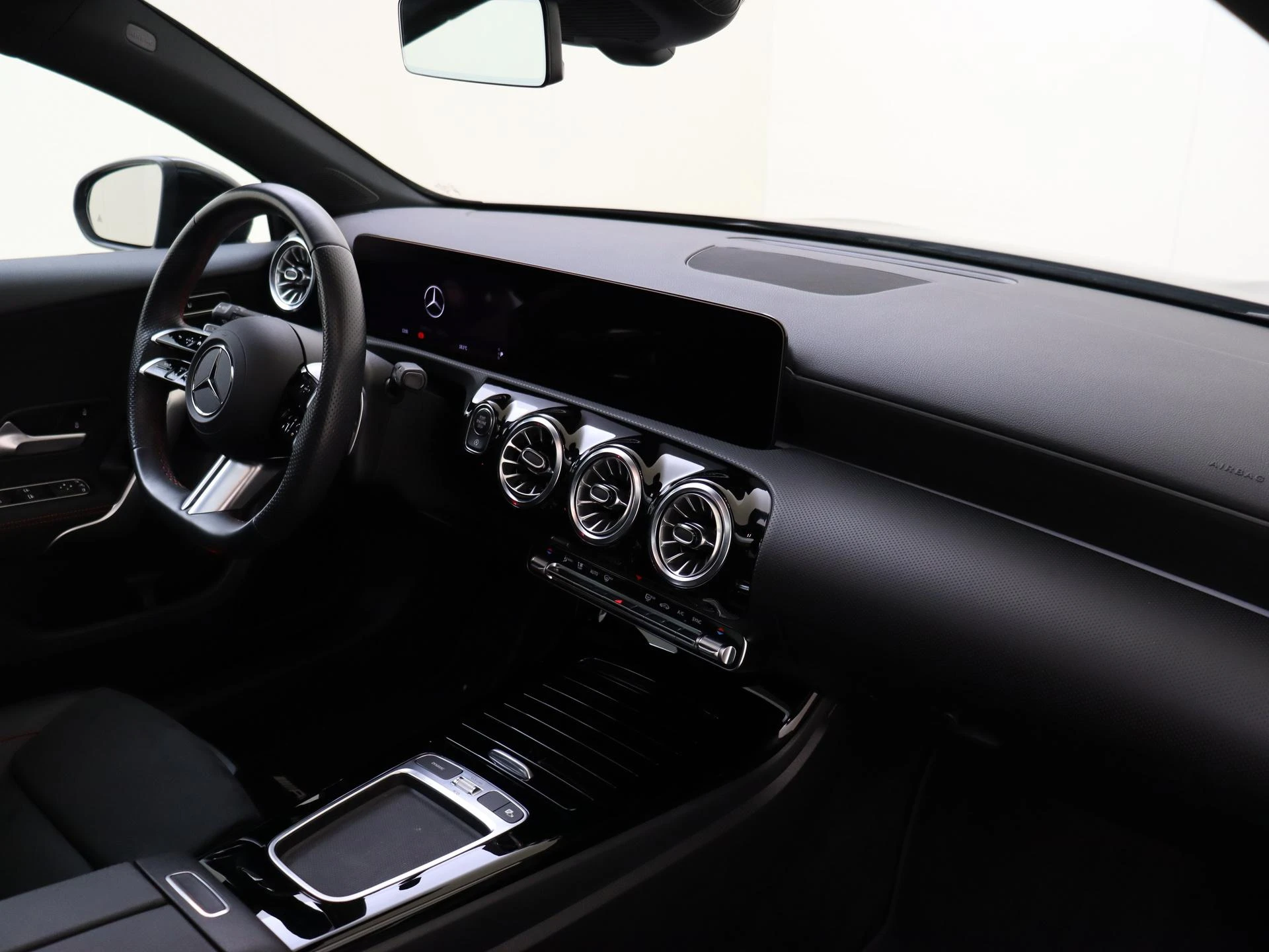 Mercedes-Benz-A-Klasse-image-3