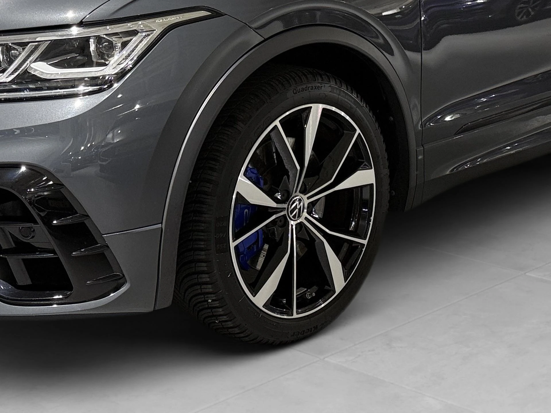 Volkswagen-Tiguan-image-19