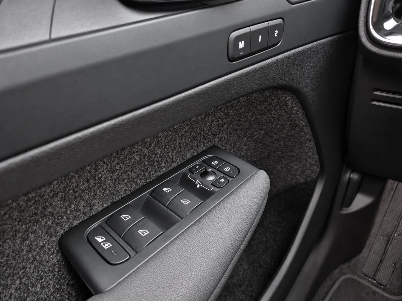 Volvo-XC40-image-18