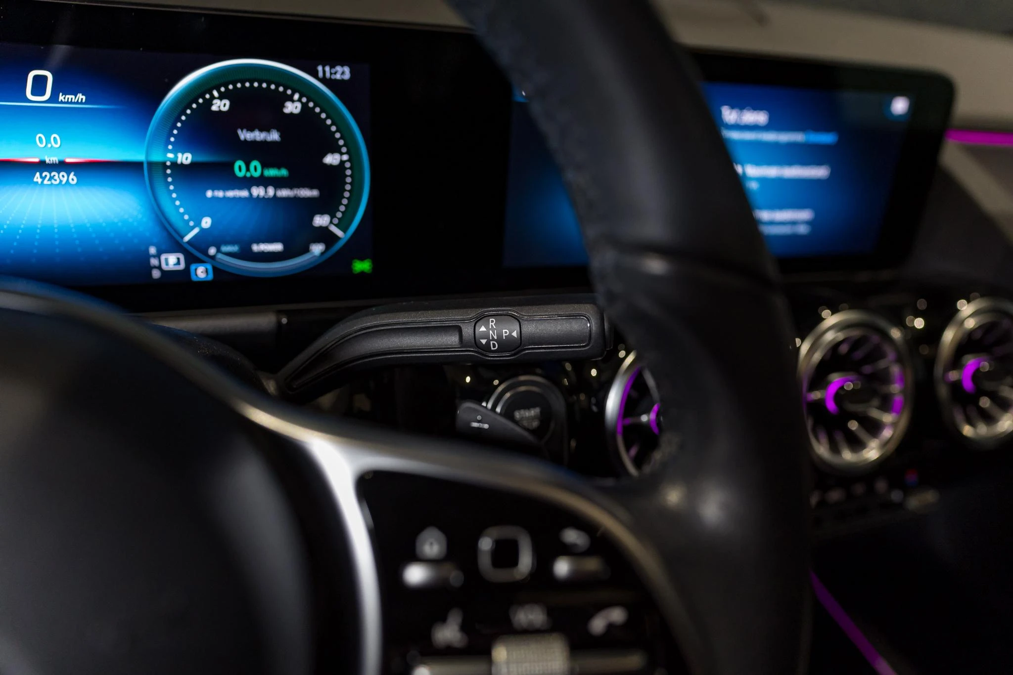Mercedes-Benz-EQA-image-29