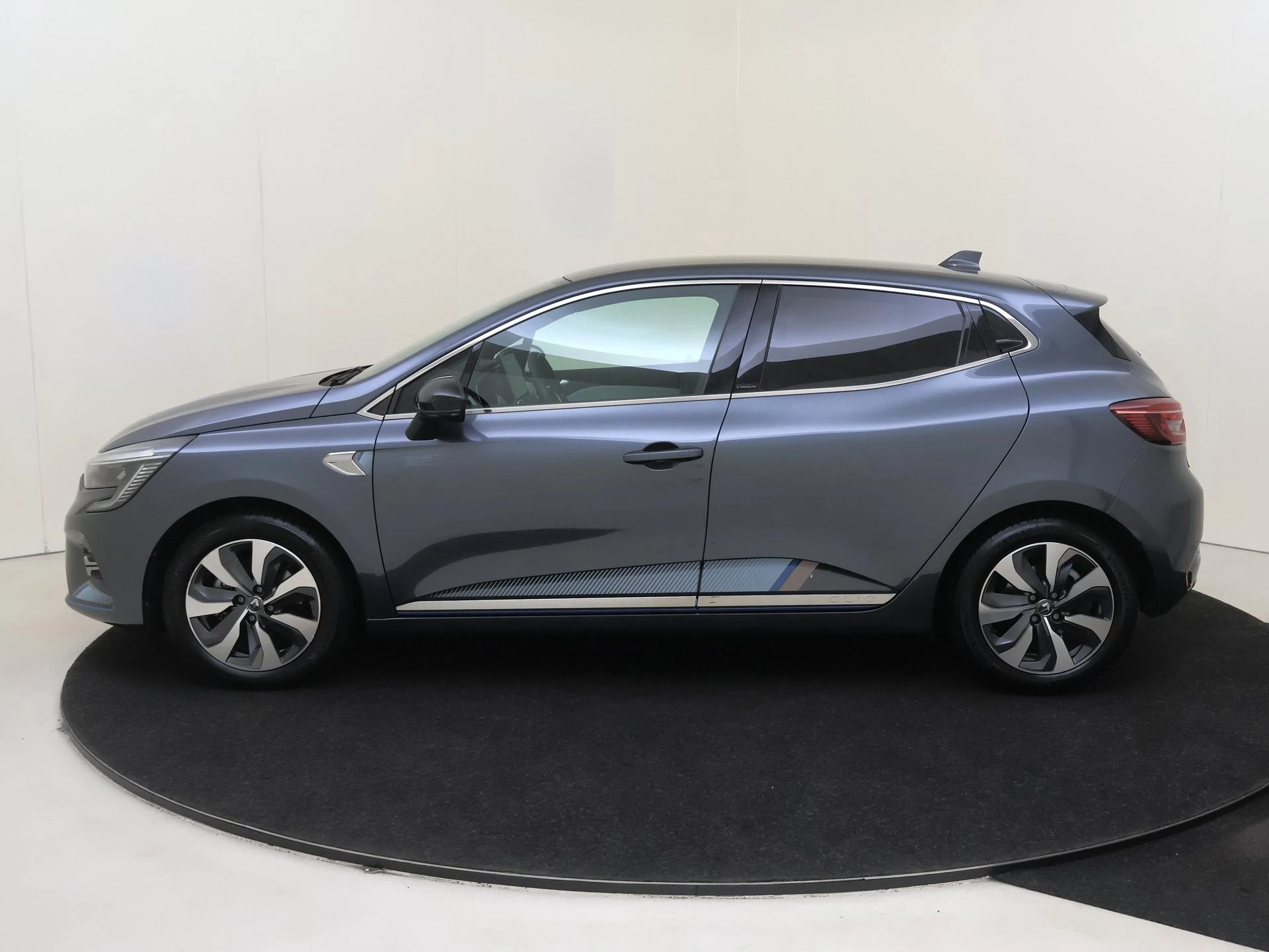 Renault-Clio-image-7