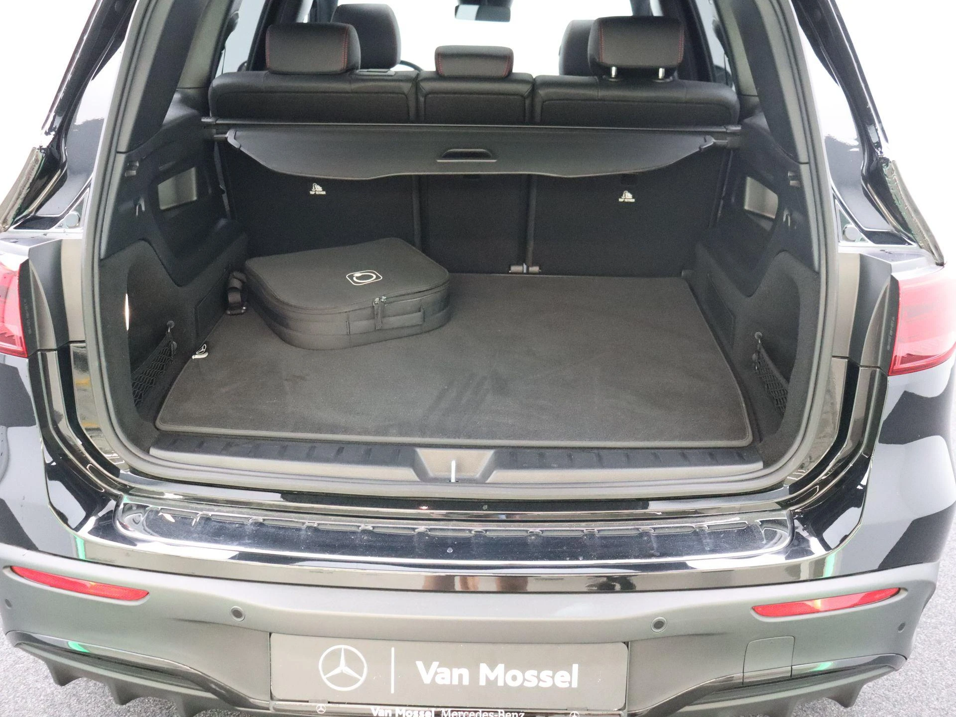 Mercedes-Benz EQB 250+ Star Edition + BURMESTER + HEAD UP + PANORAMISCH DAK +
