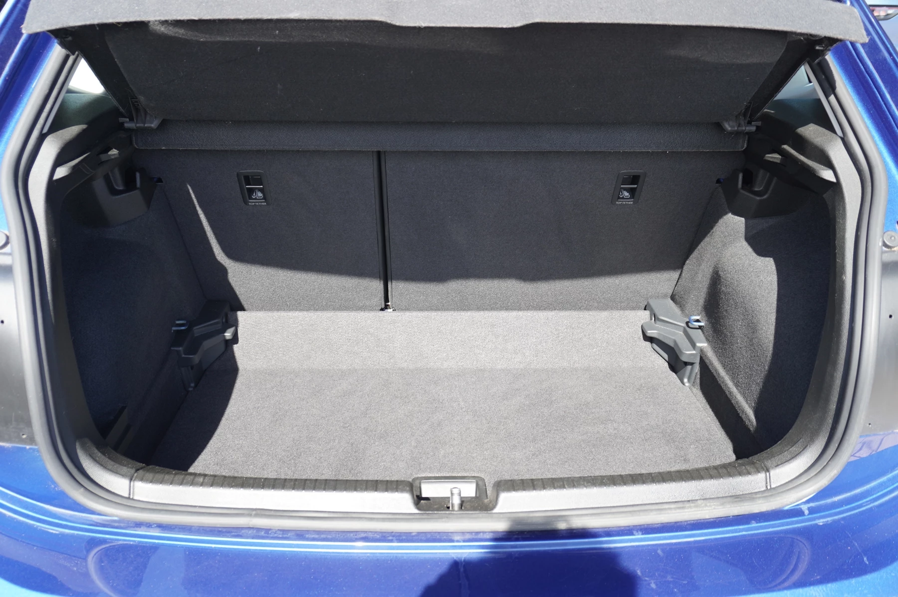 Volkswagen-Polo-image-13