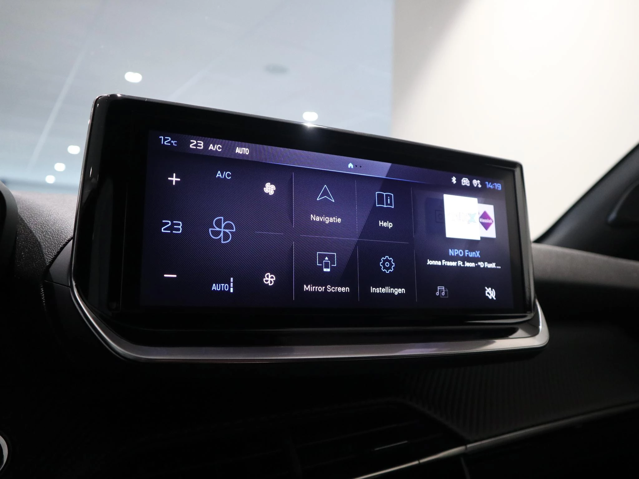 Peugeot-2008-image-8