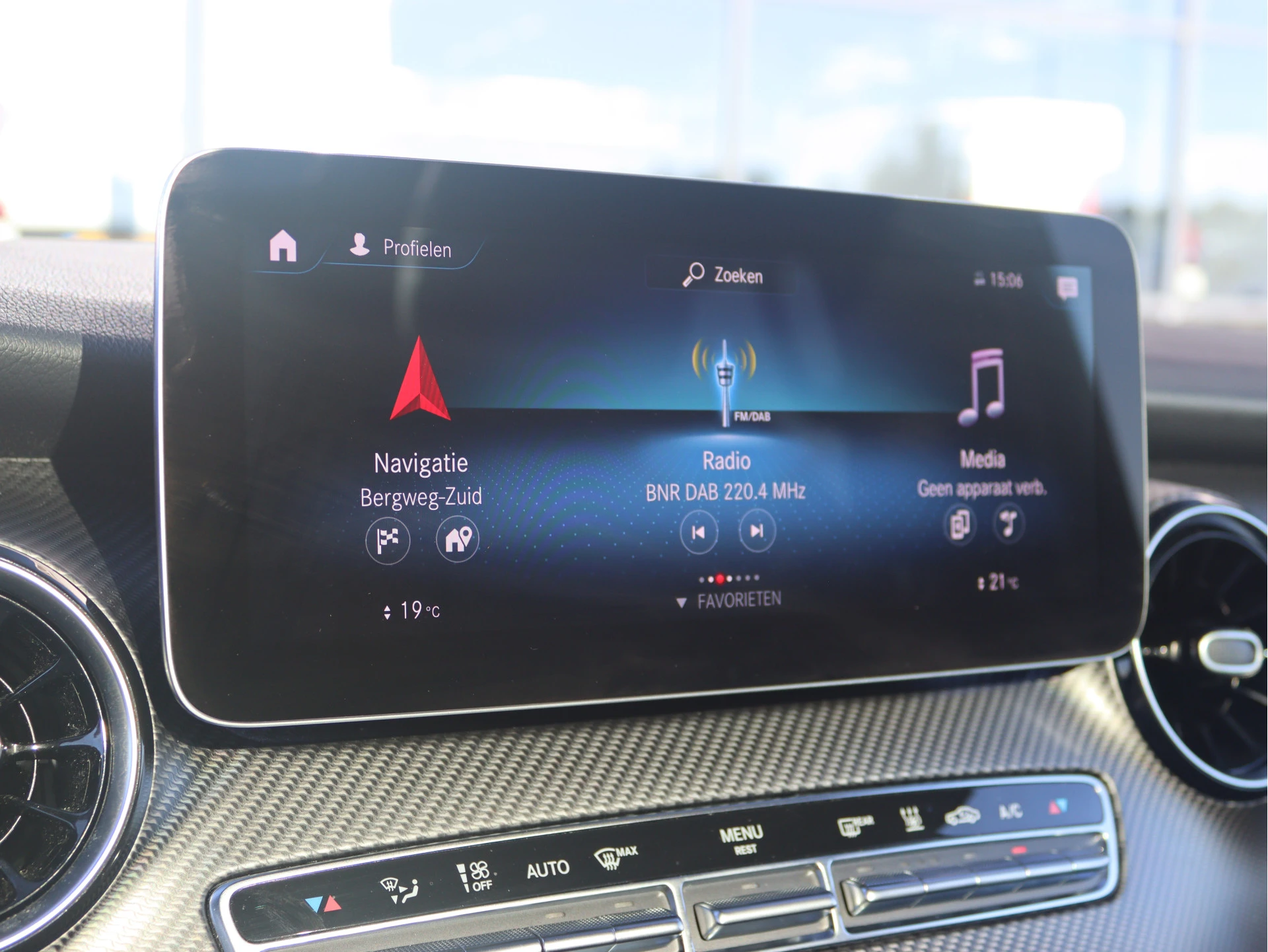 Mercedes-Benz-V-Klasse-image-8