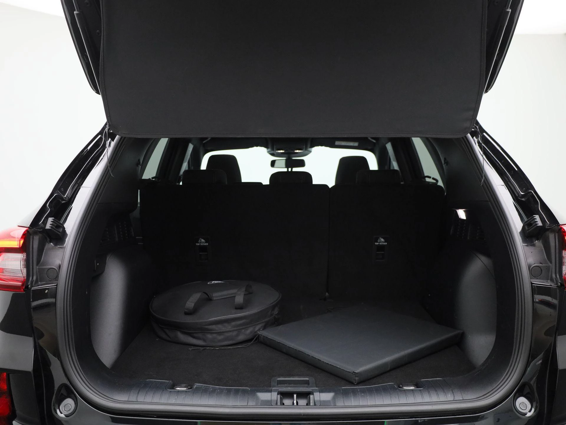 Ford-Kuga-image-13