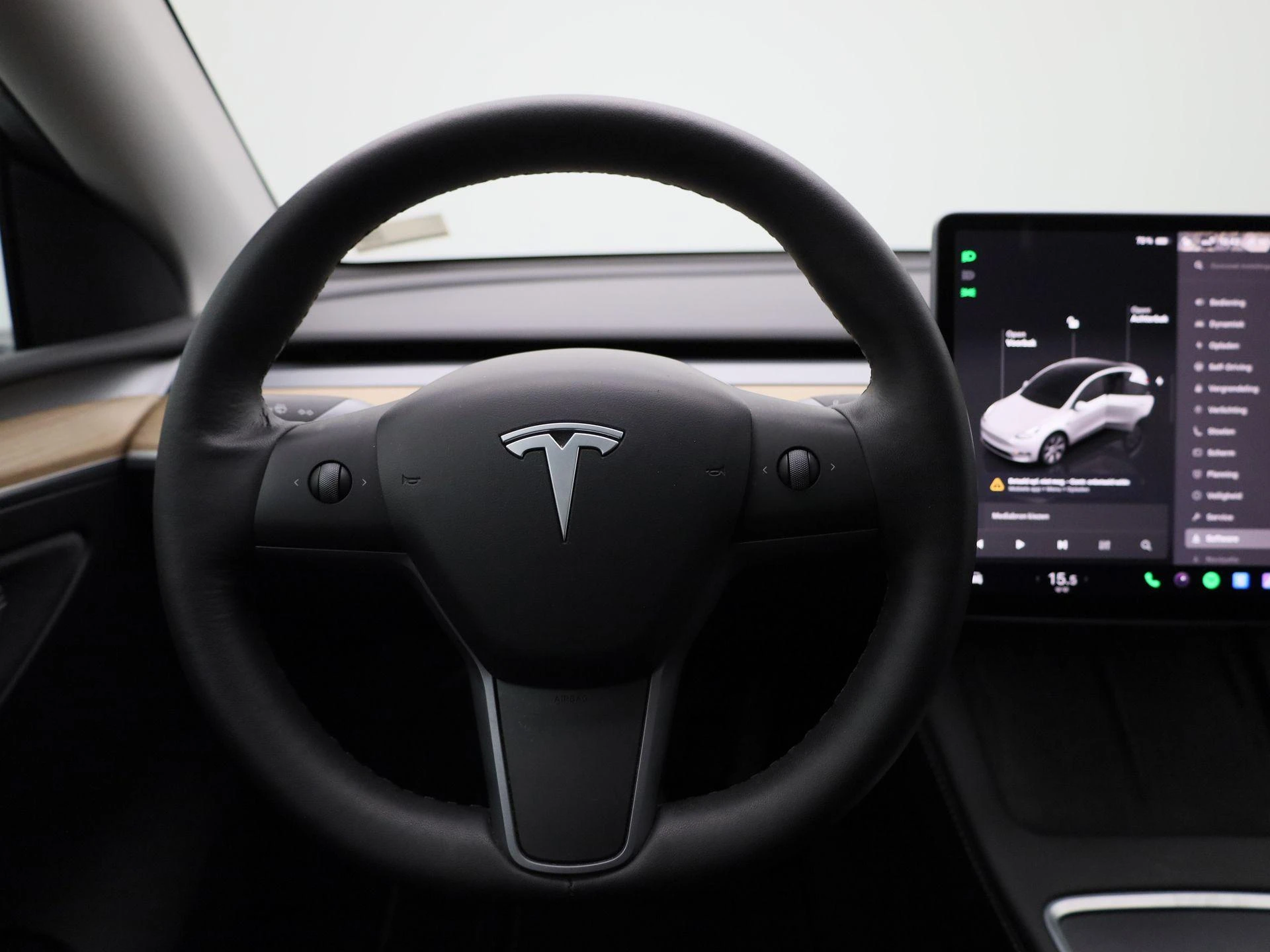 Tesla-Model Y-image-6