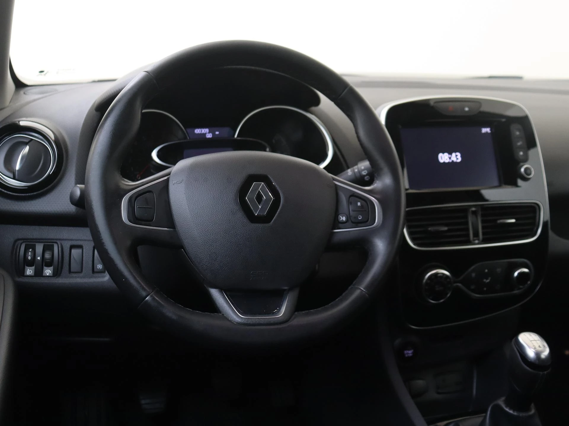 Renault-Clio-image-9
