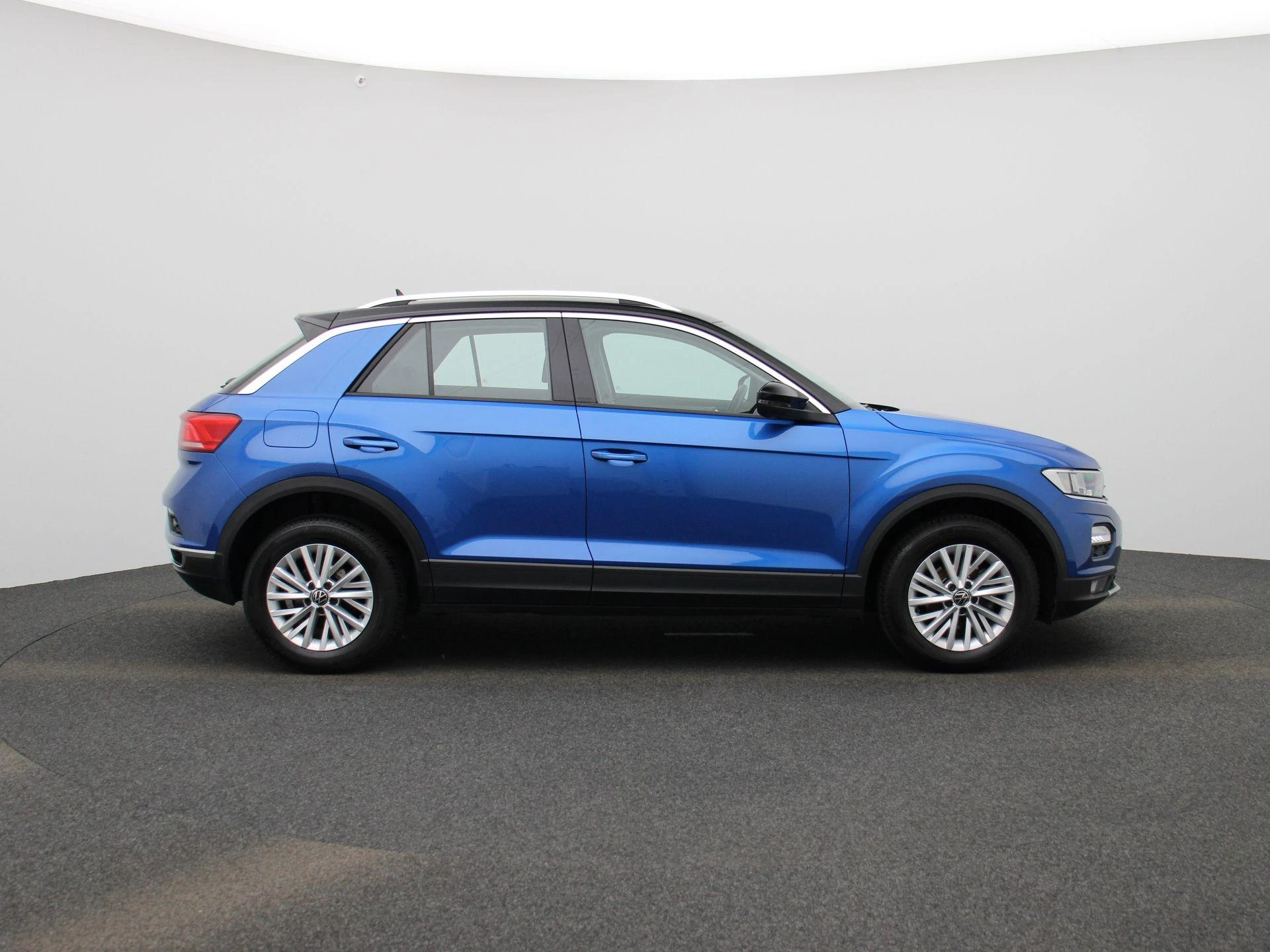 Volkswagen-T-Roc-image-5