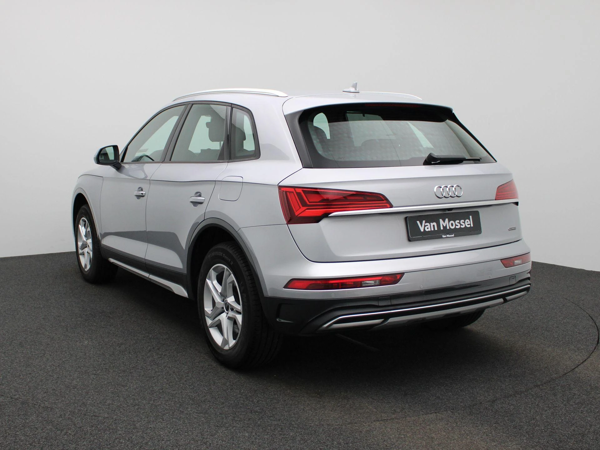 Audi-Q5-image-1