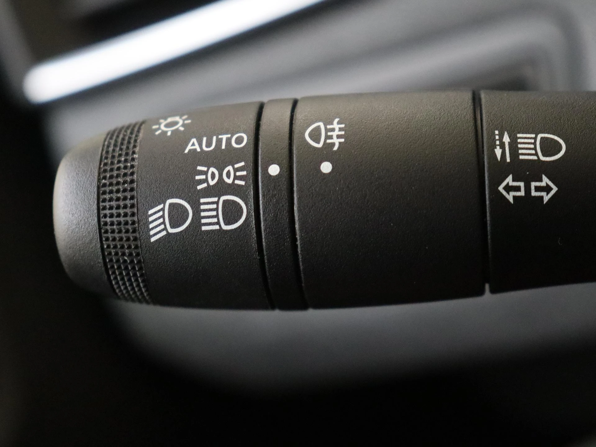 Renault-Clio-image-23