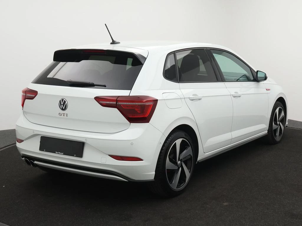 Volkswagen-Polo-image-1