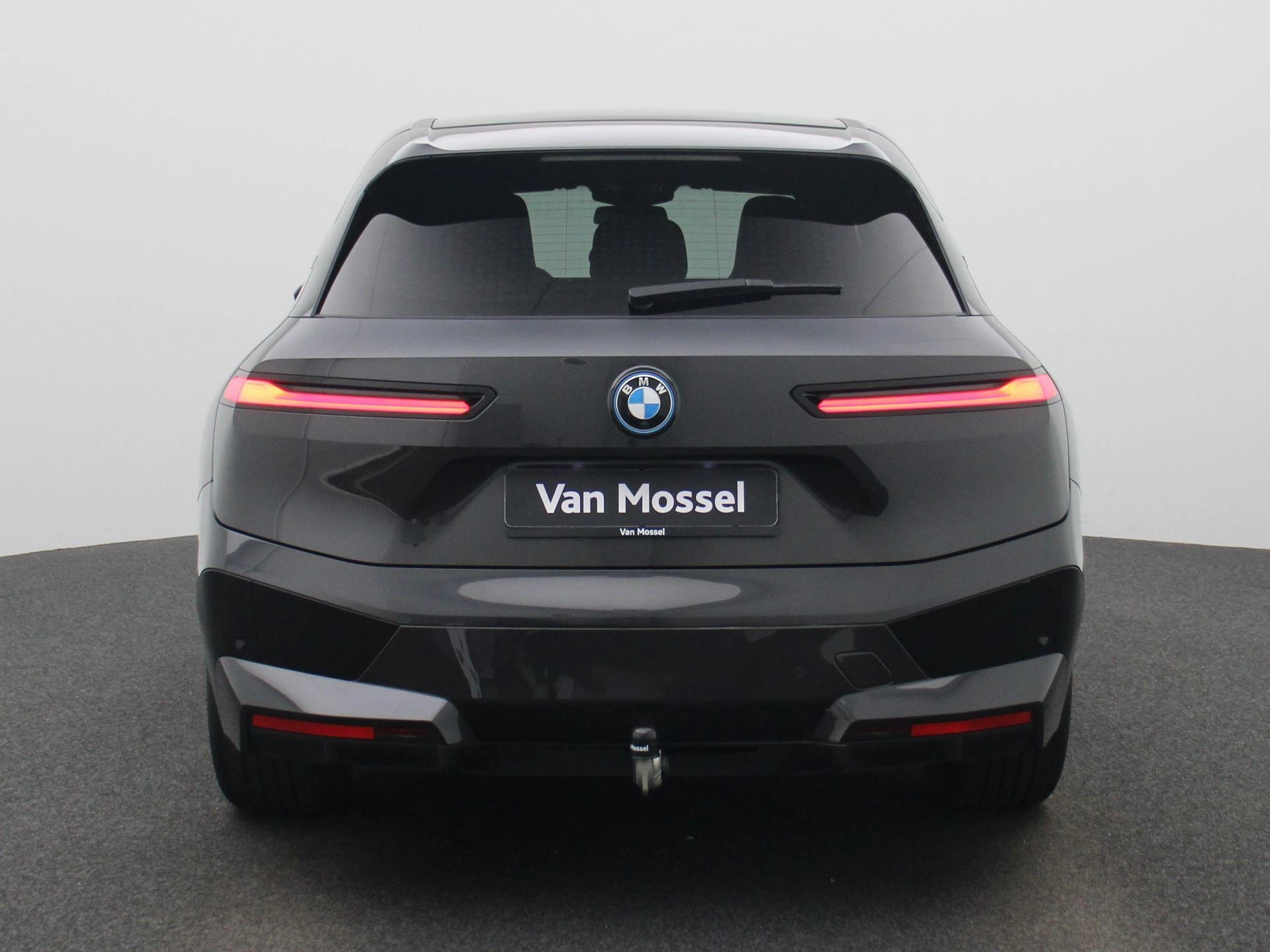 BMW-iX-image-4