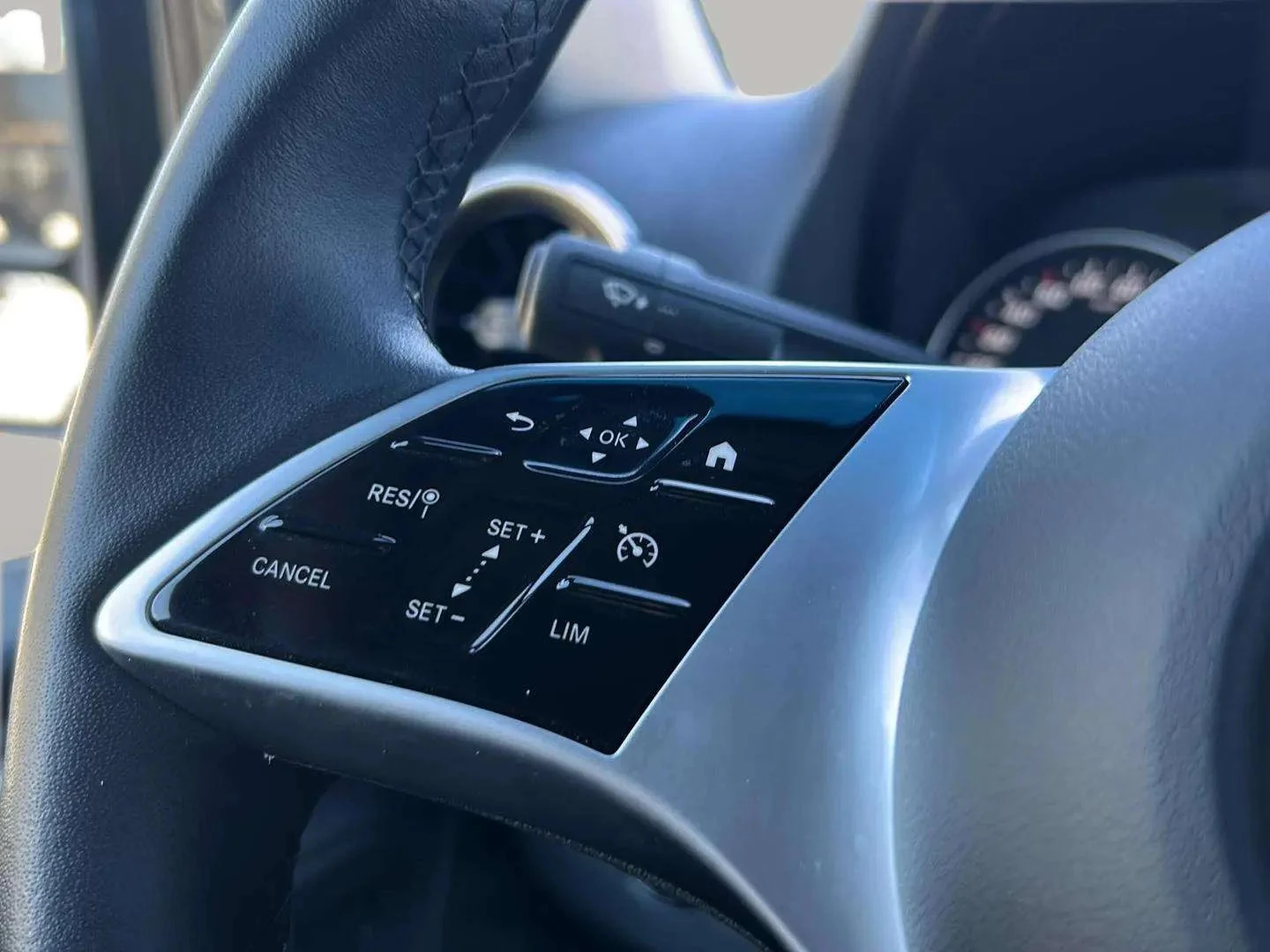 Mercedes-Benz-Sprinter-image-12