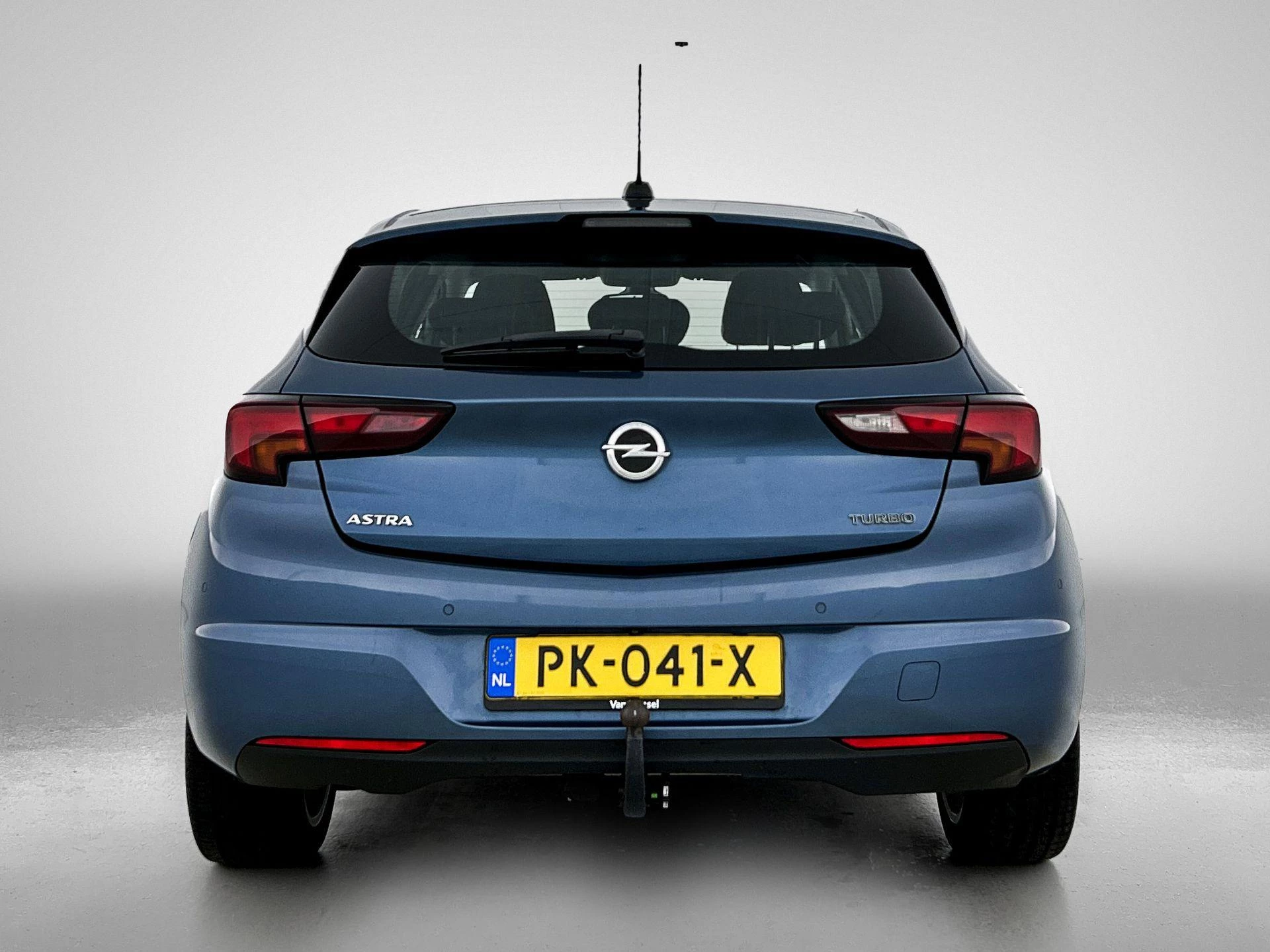 Opel-Astra-image-2
