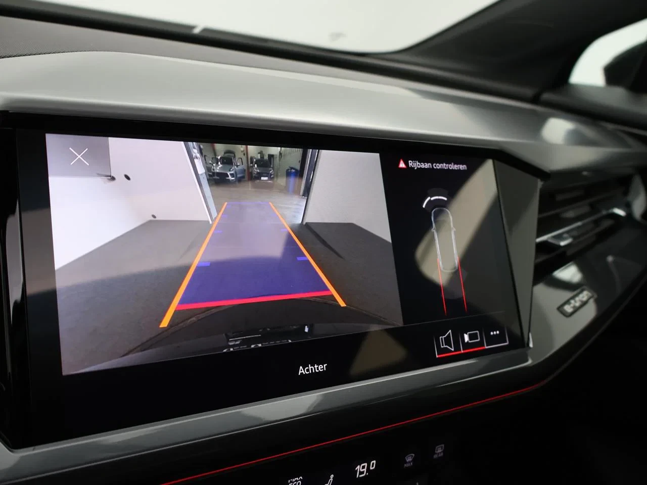 Audi Q4 e-tron Audi Q4 3X-S line 45e-tron QUATTRO 265PK *AUTOMAAT*PANODAK*LEDER*ALCANTARA*CAMERA*ACC*PDC*NAVI*APP-CONNECT*...*
