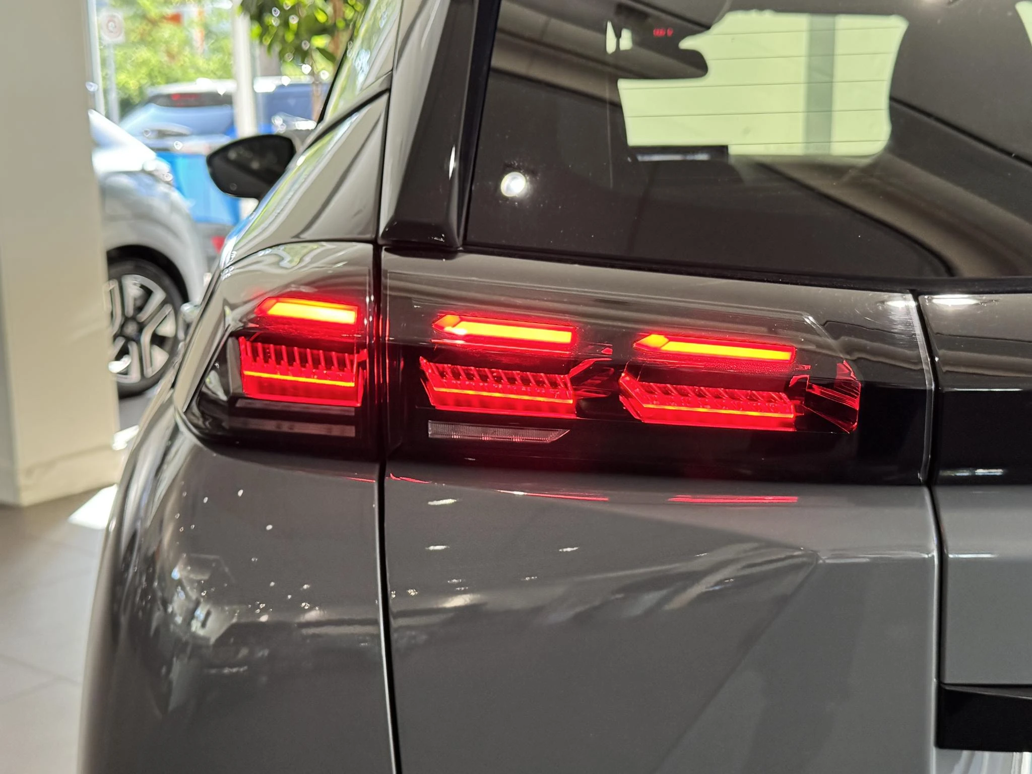 Peugeot e-2008 EV Allure Avantage 54 kWh