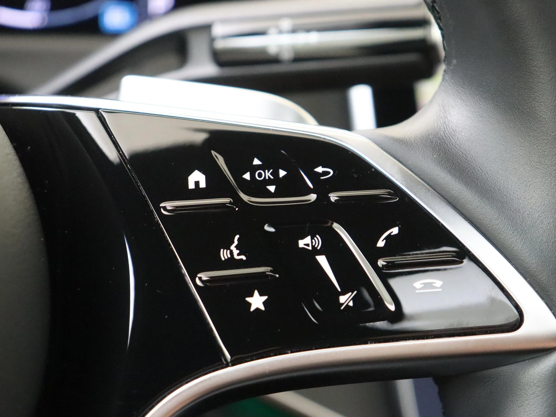 Mercedes-Benz-E-Klasse-image-13