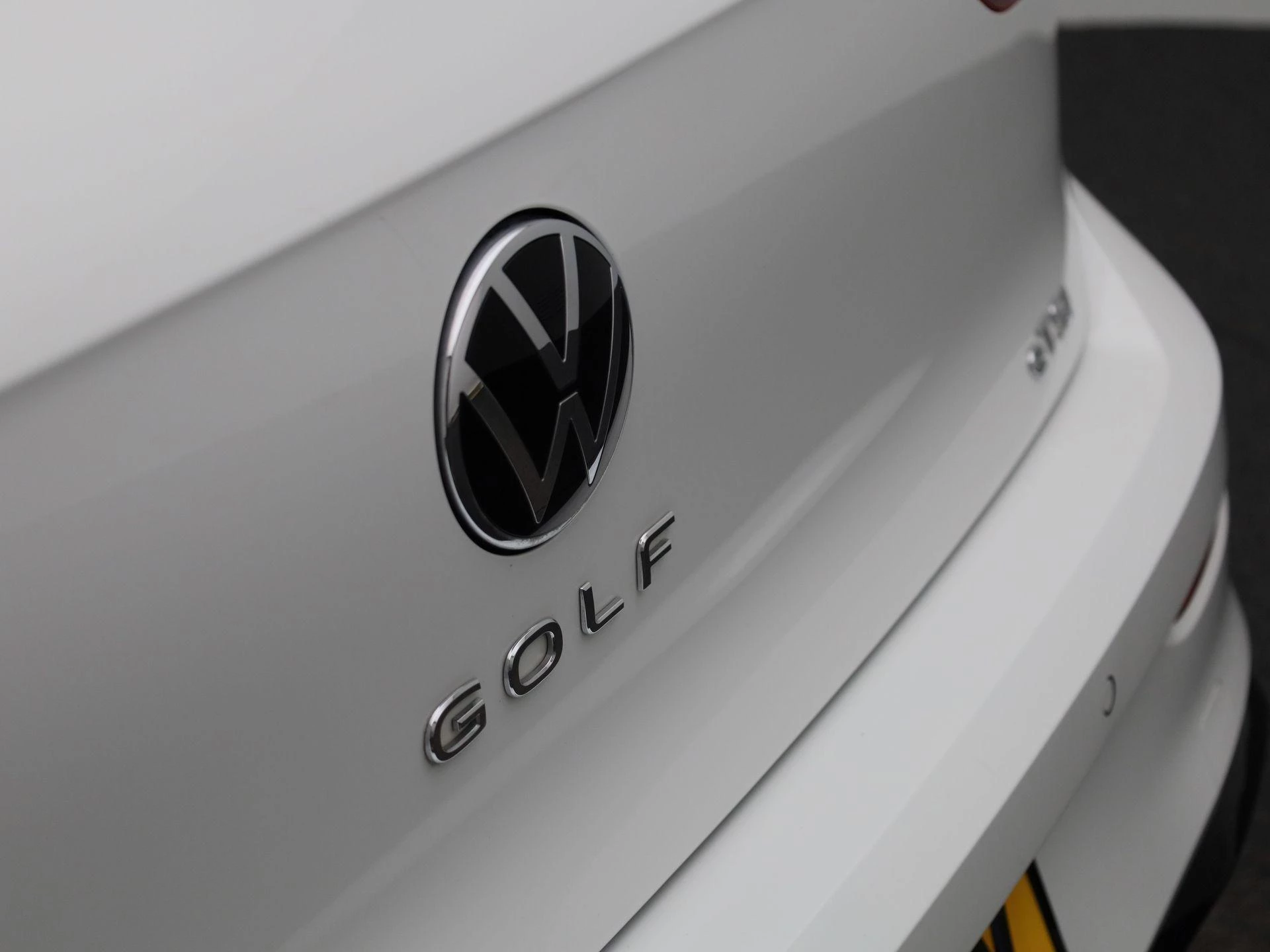 Volkswagen-Golf-image-29