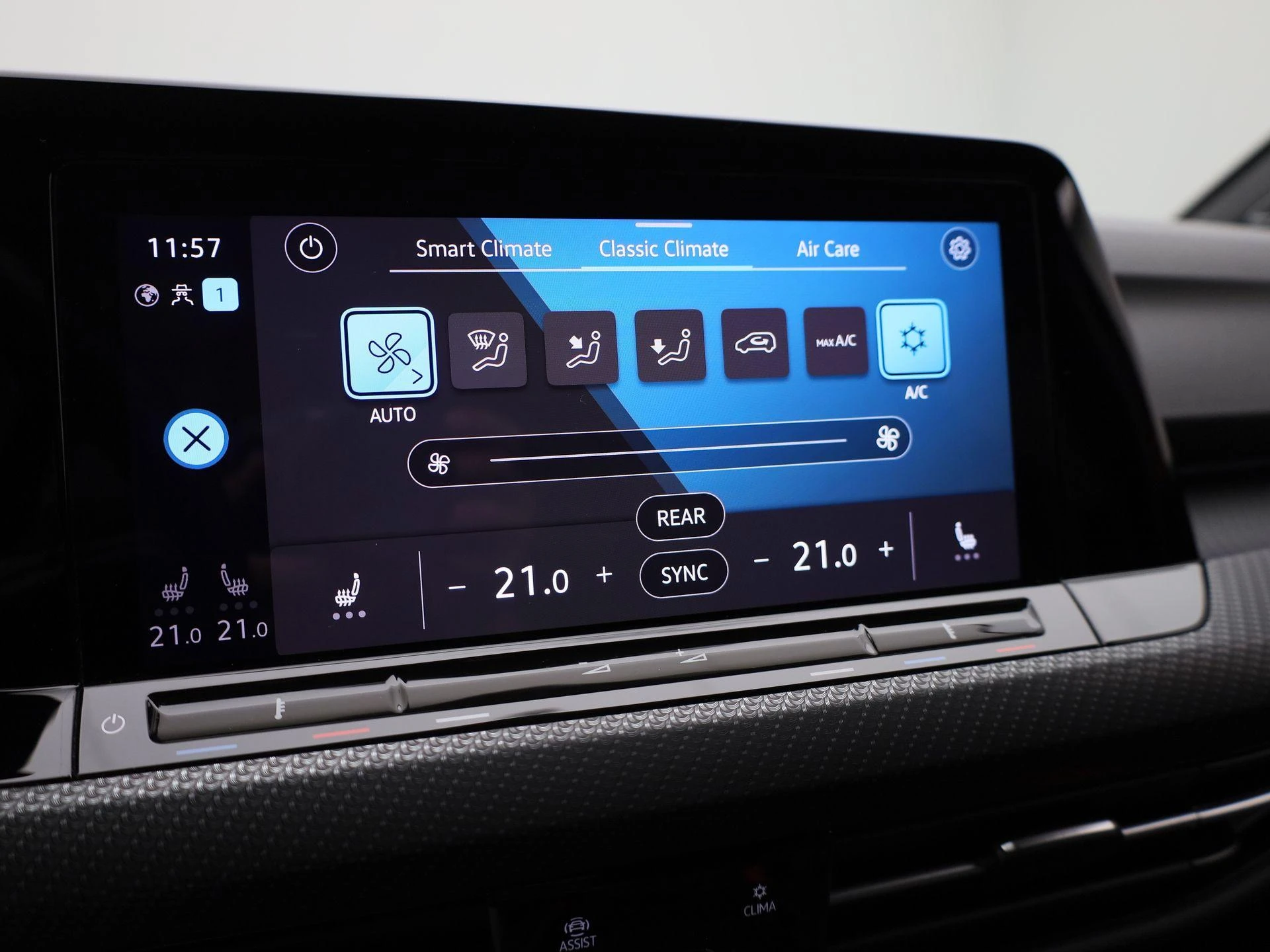 Volkswagen-Golf-image-25