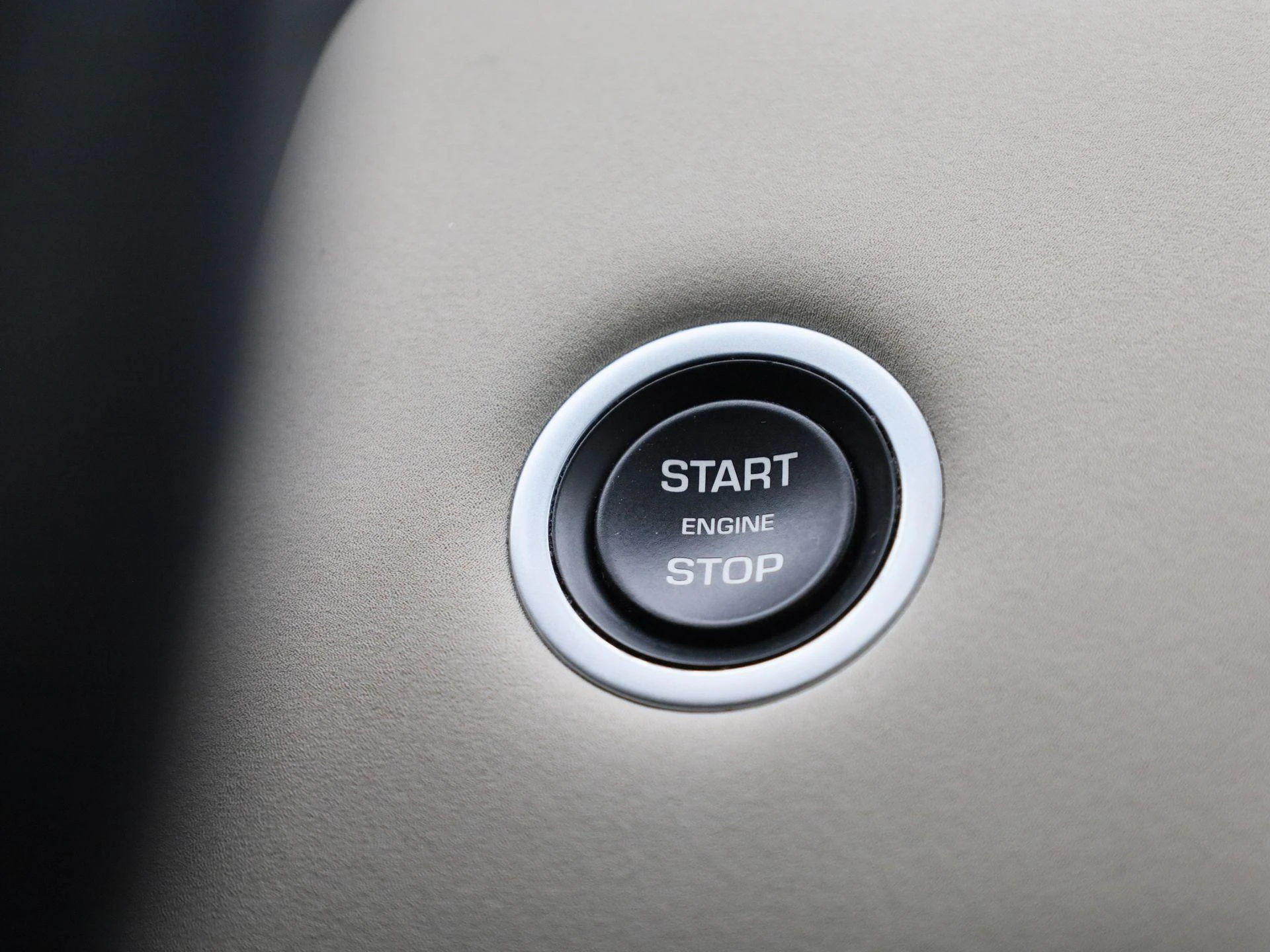 Land Rover-Discovery Sport-image-21