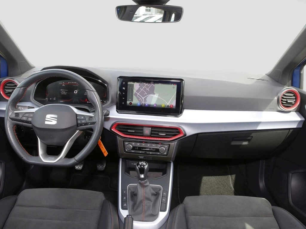 SEAT-Arona-image-11
