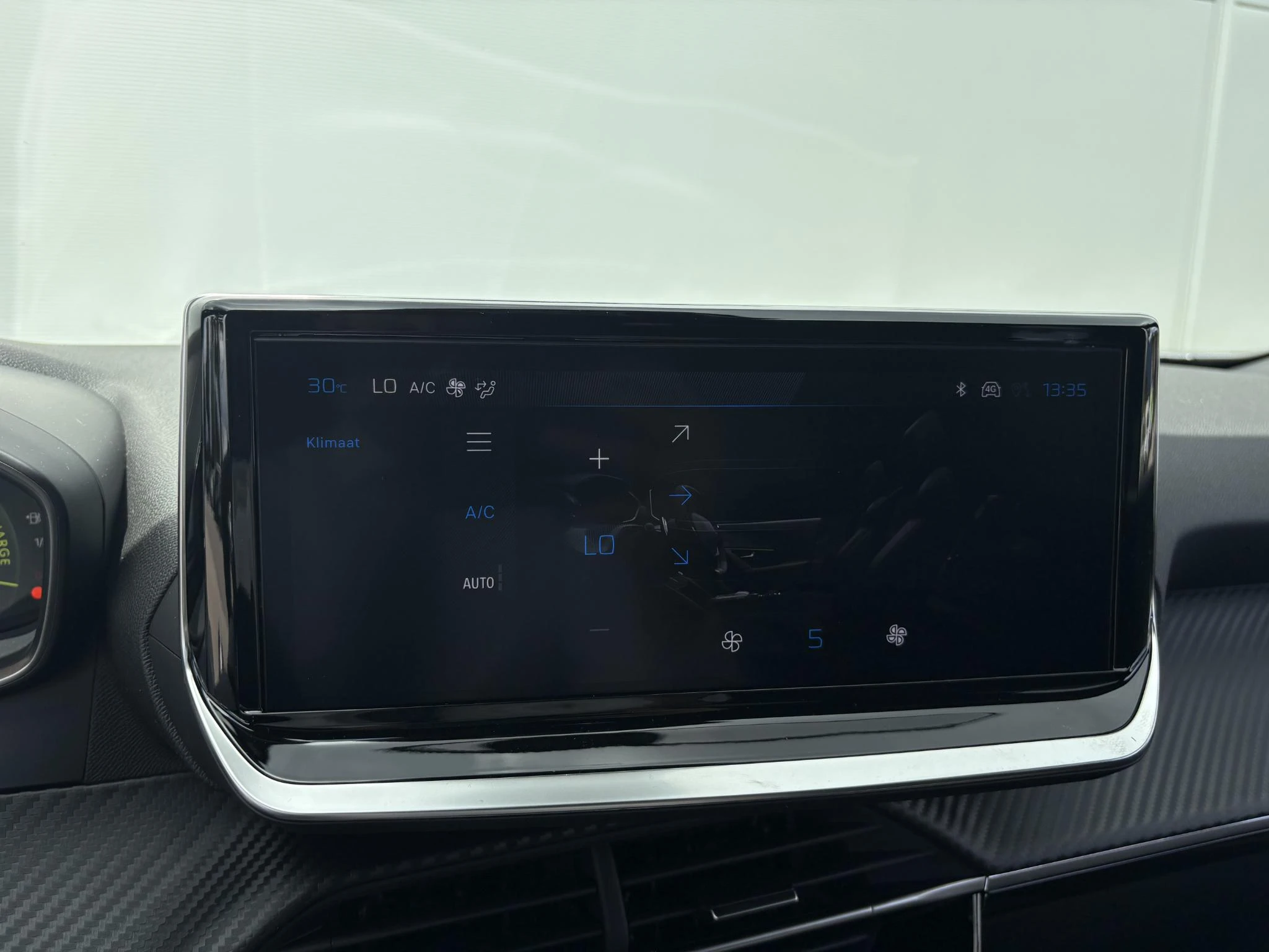 Peugeot-2008-image-20