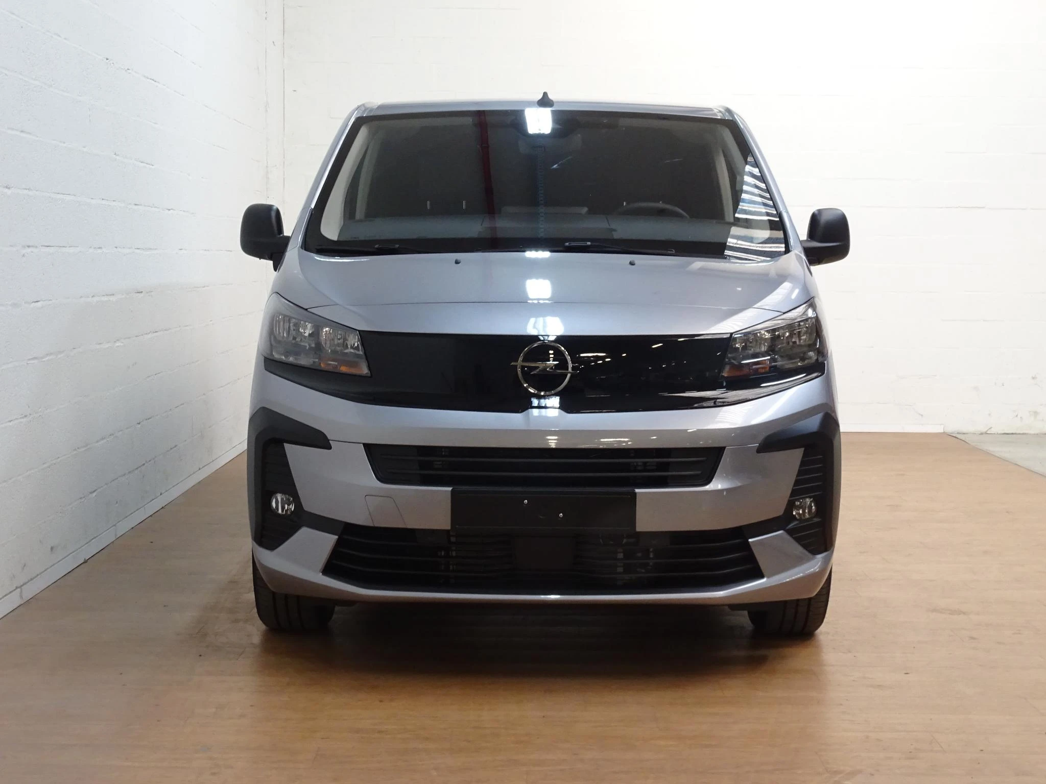 Opel-Vivaro-image-8