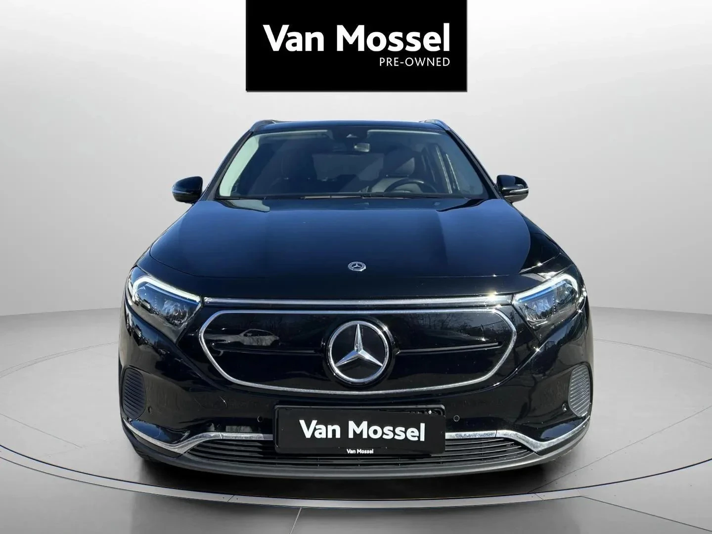 Mercedes-Benz-EQA-image-1