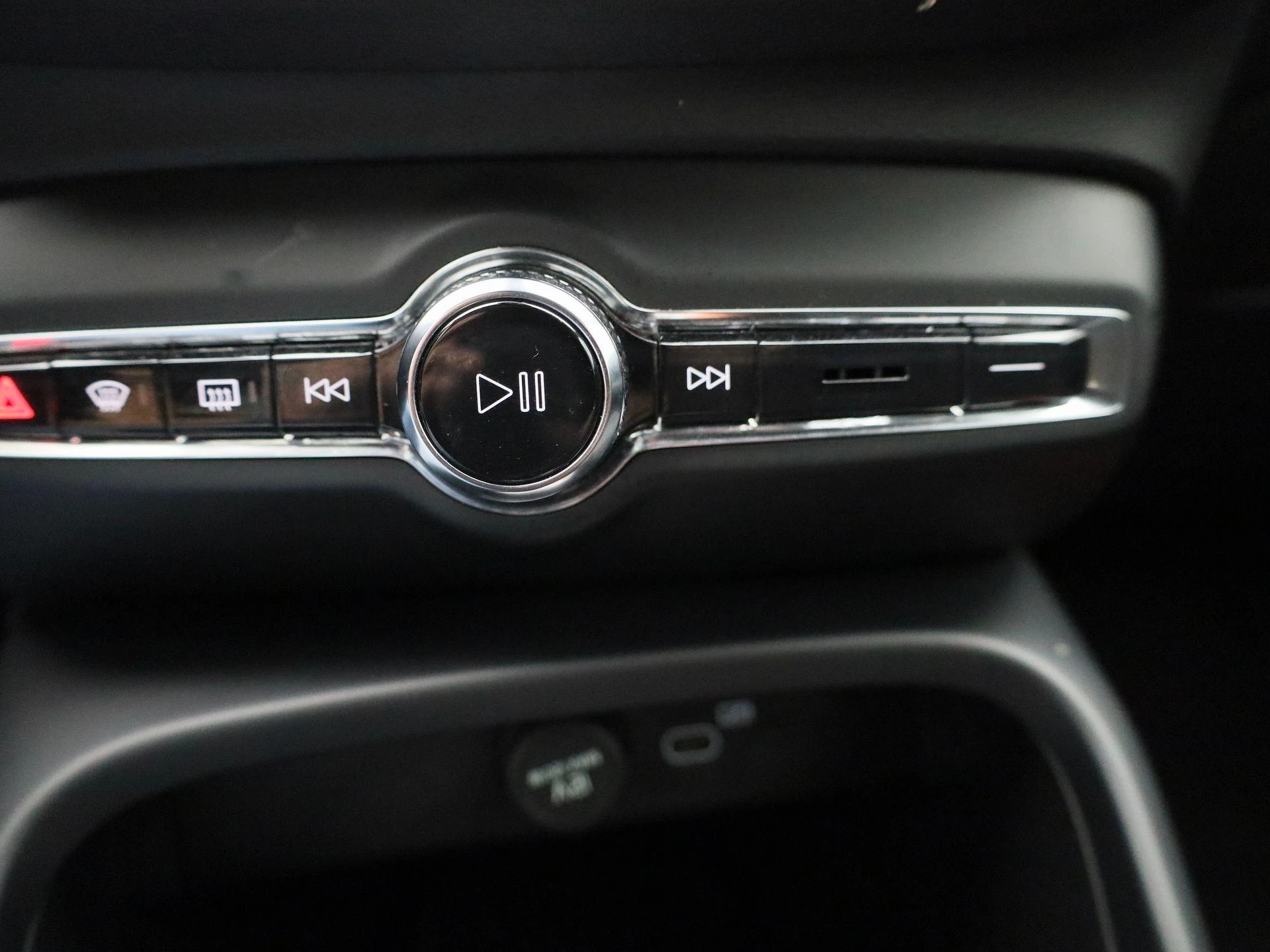Volvo-XC40-image-21