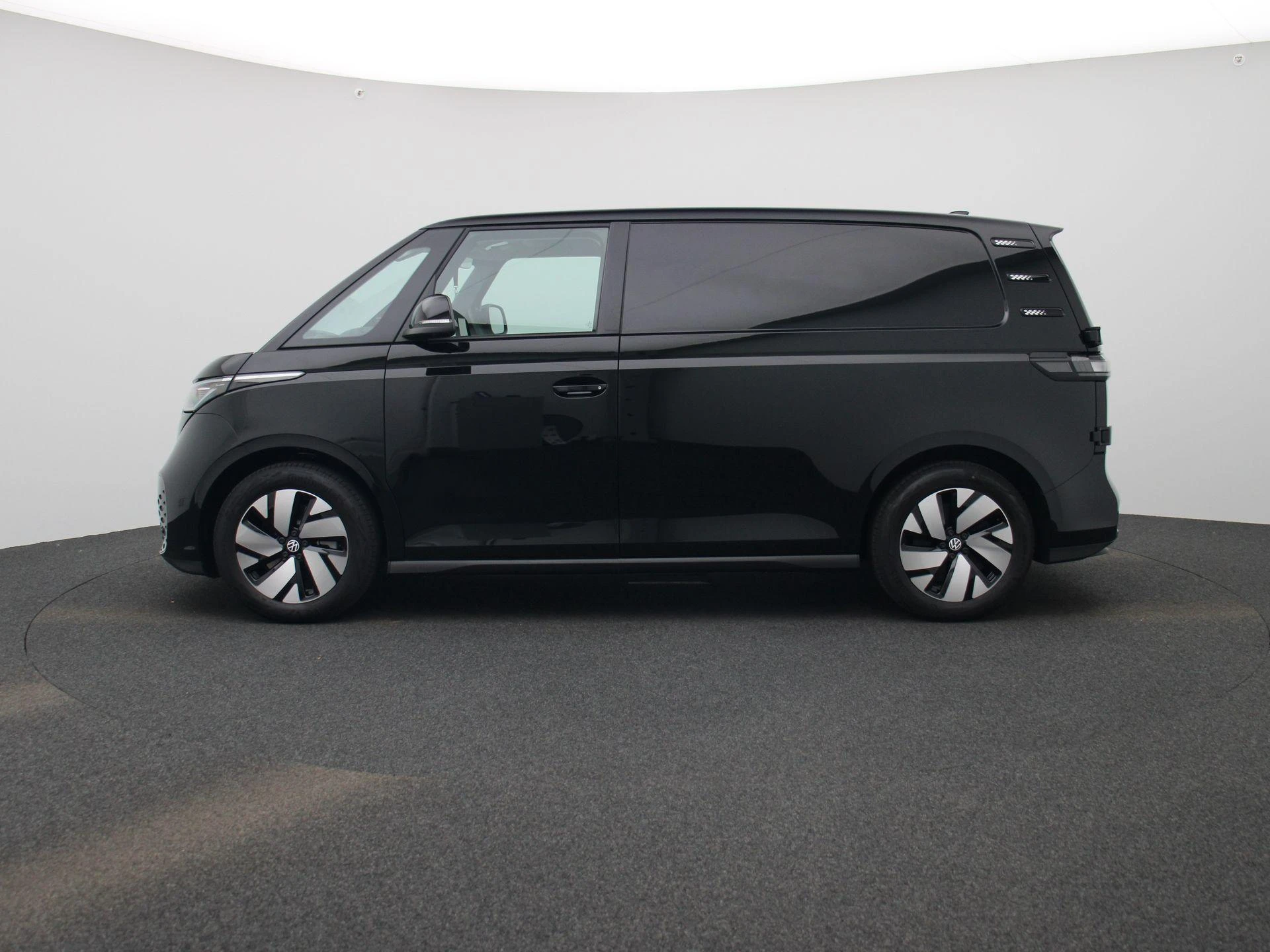 Volkswagen-ID. Buzz Cargo-image-1