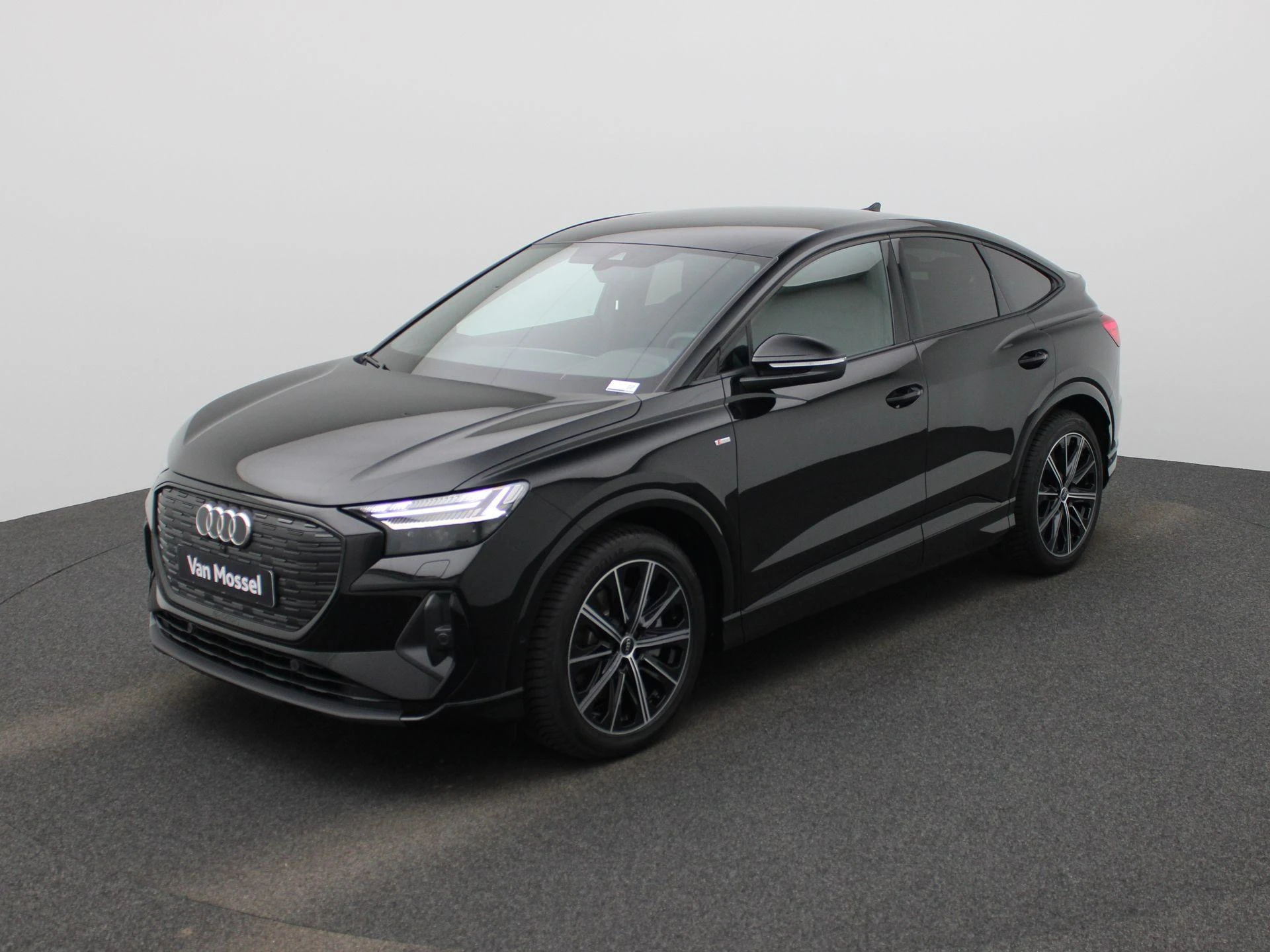Audi-Q4 Sportback e-tron-image-7