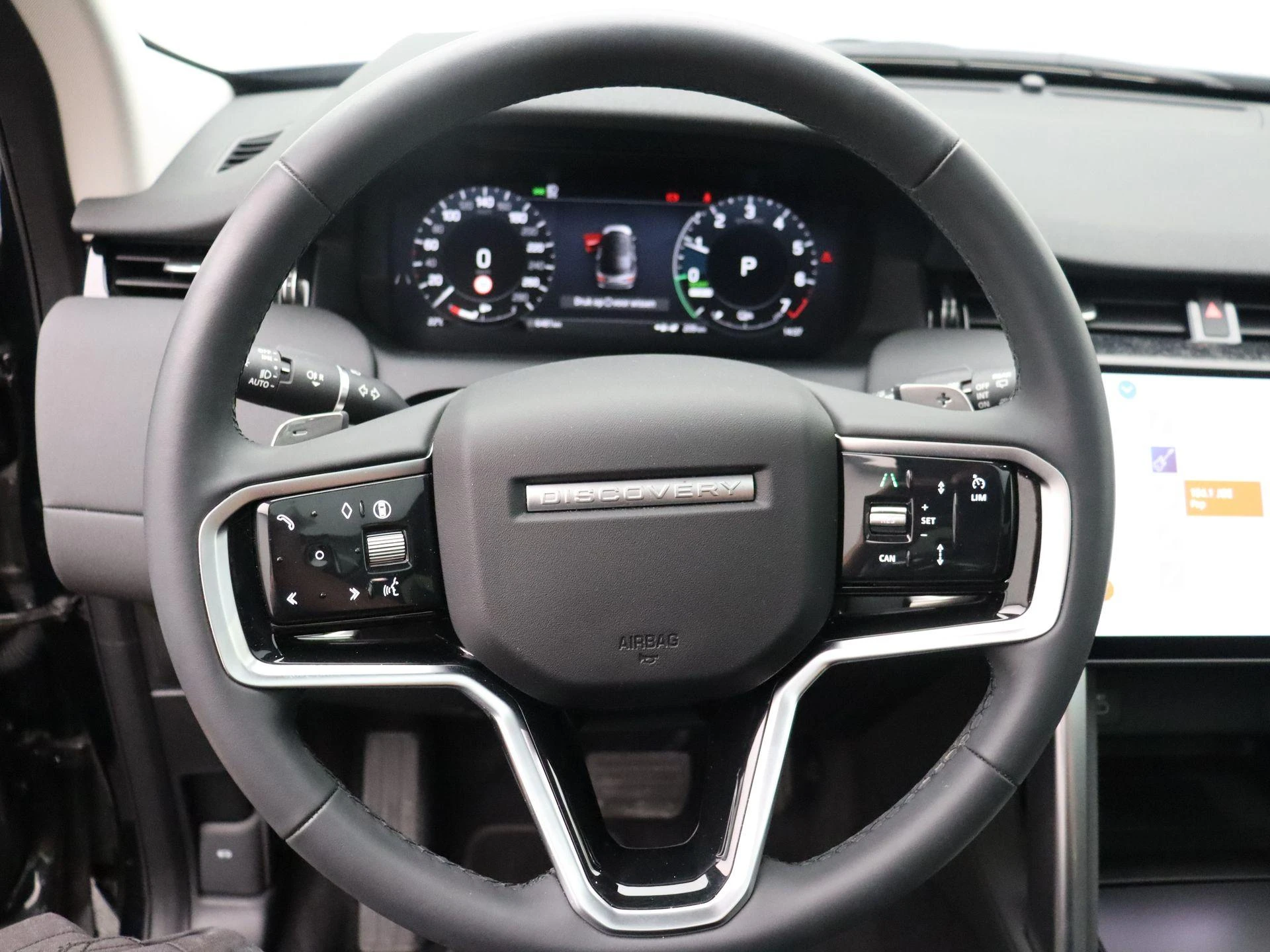 Land Rover-Discovery Sport-image-15
